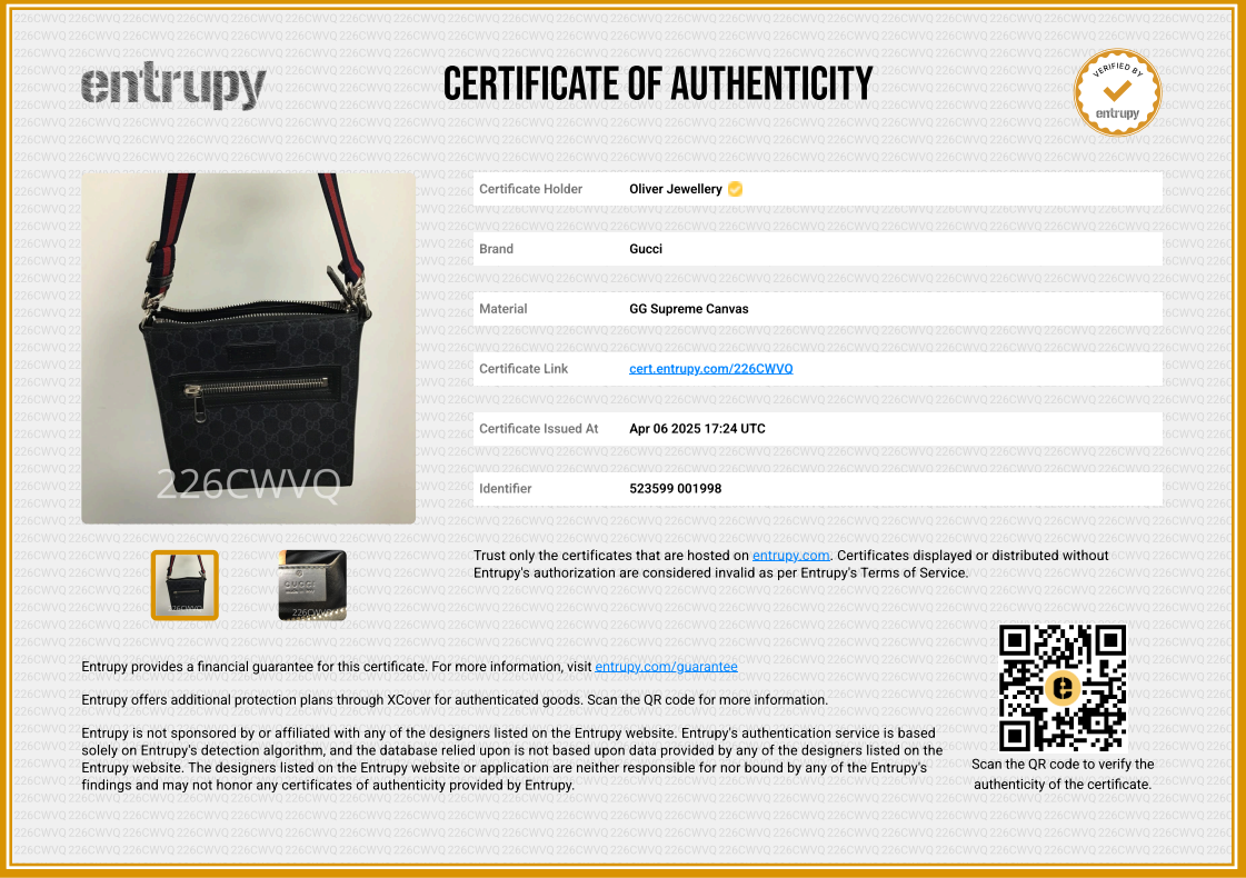 Gucci Black GG Supreme Small Messenger Bag