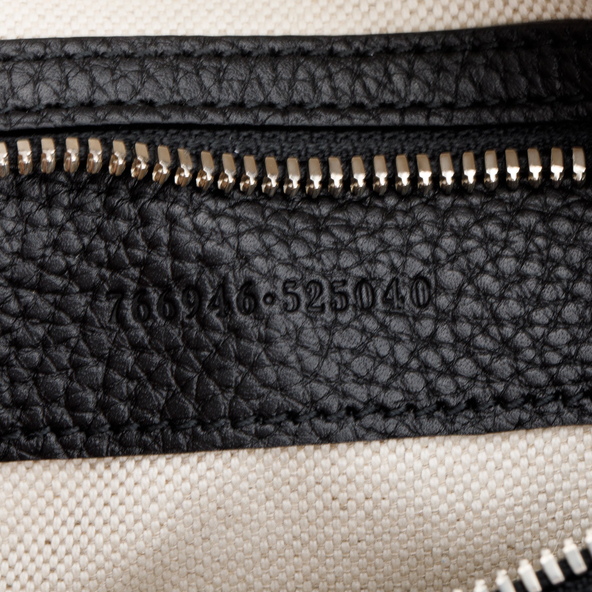 Gucci Black Leather Jumbo GG Medium Messenger Bag