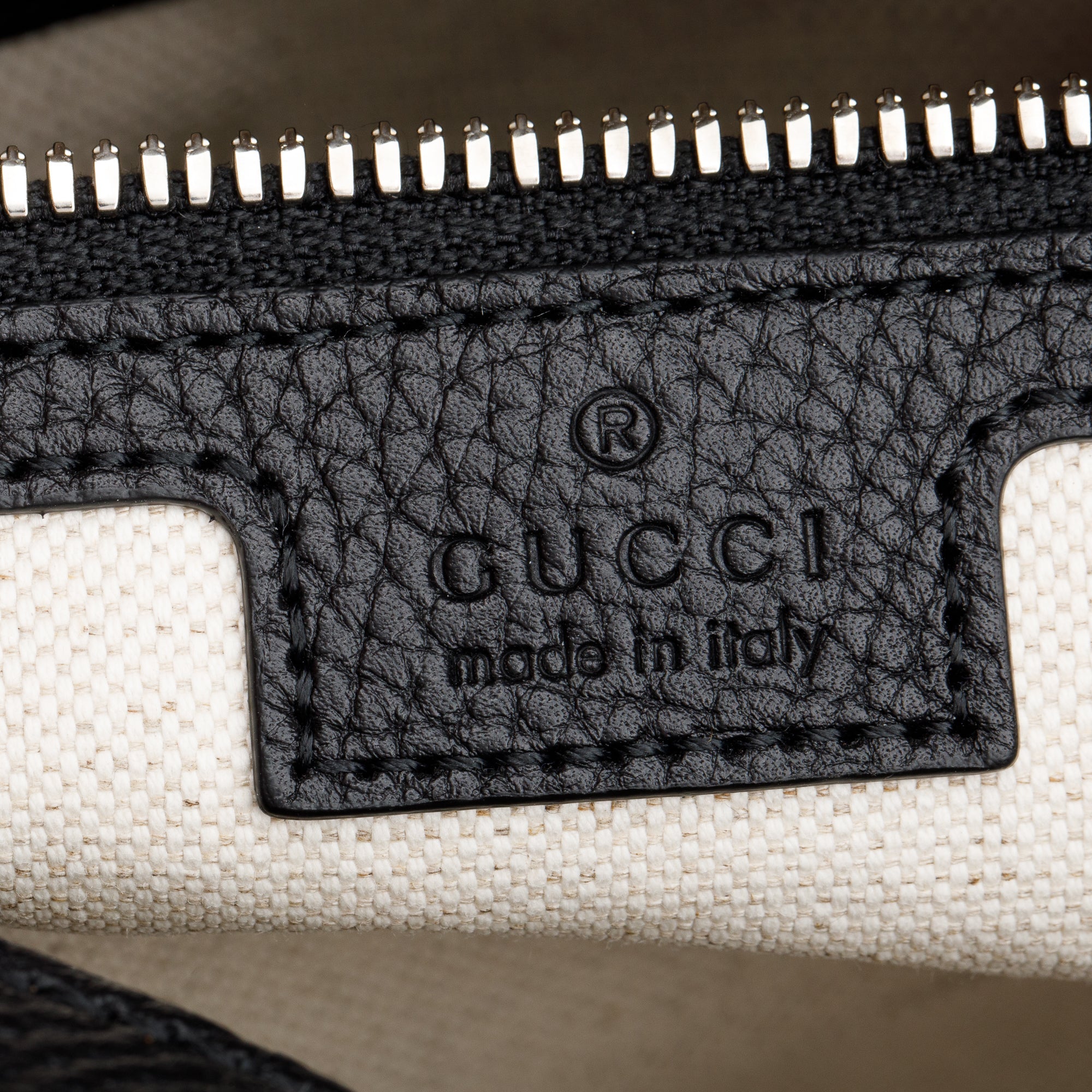 Gucci Black Leather Jumbo GG Medium Messenger Bag