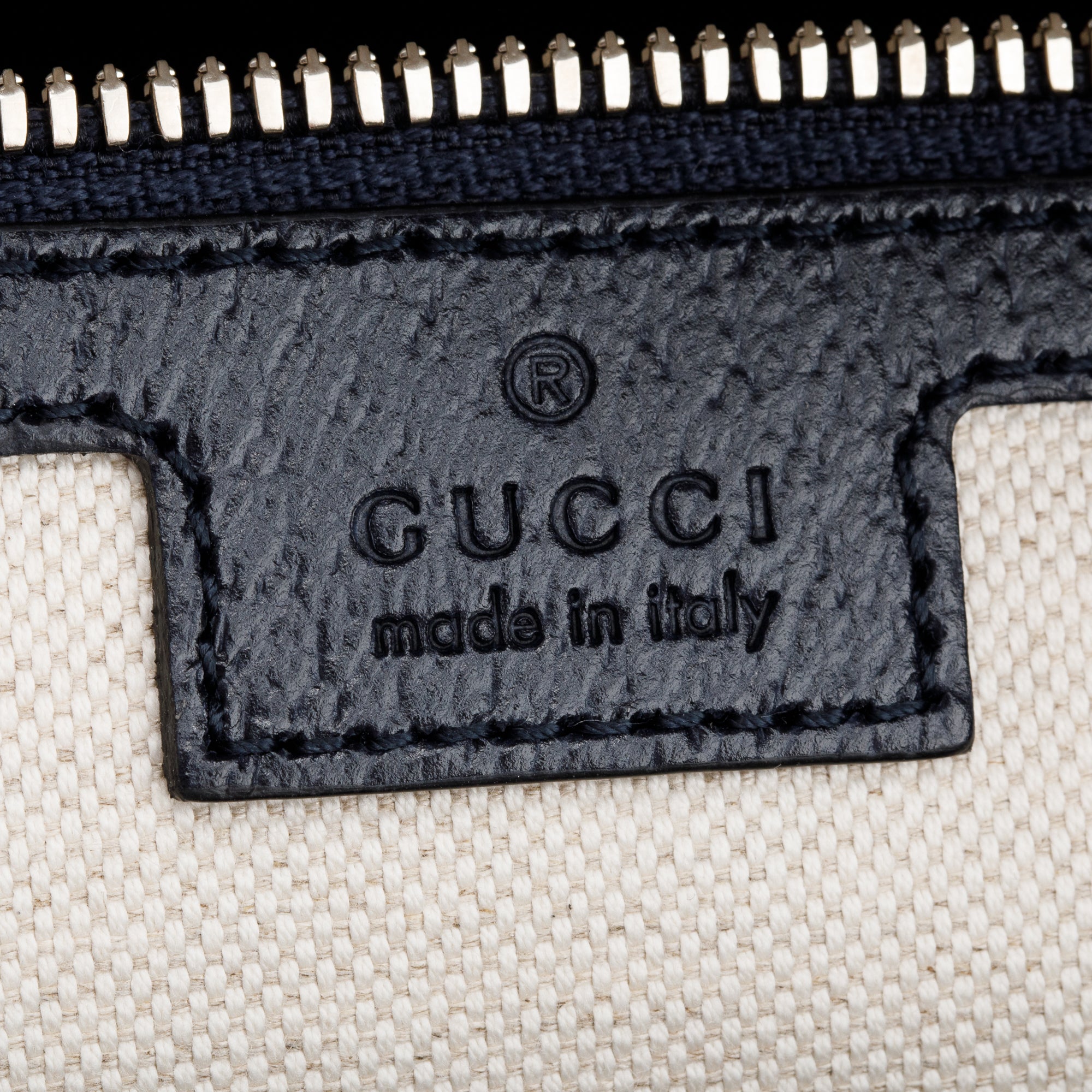 Gucci Black Leather Savoy Medium Duffle Bag