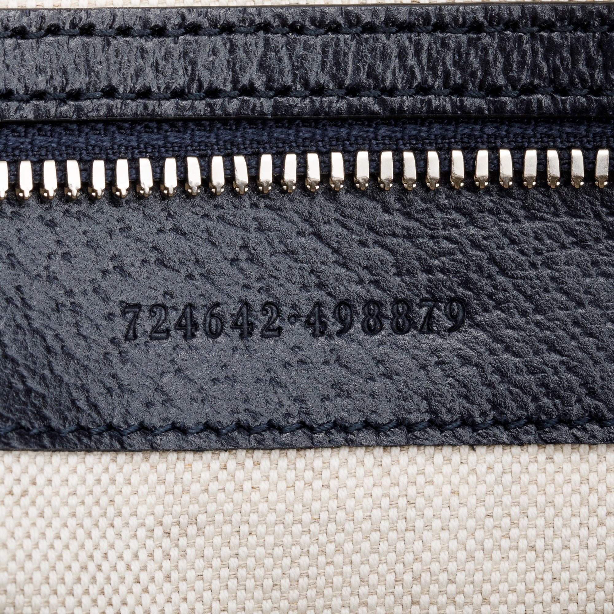 Gucci Black Leather Savoy Medium Duffle Bag