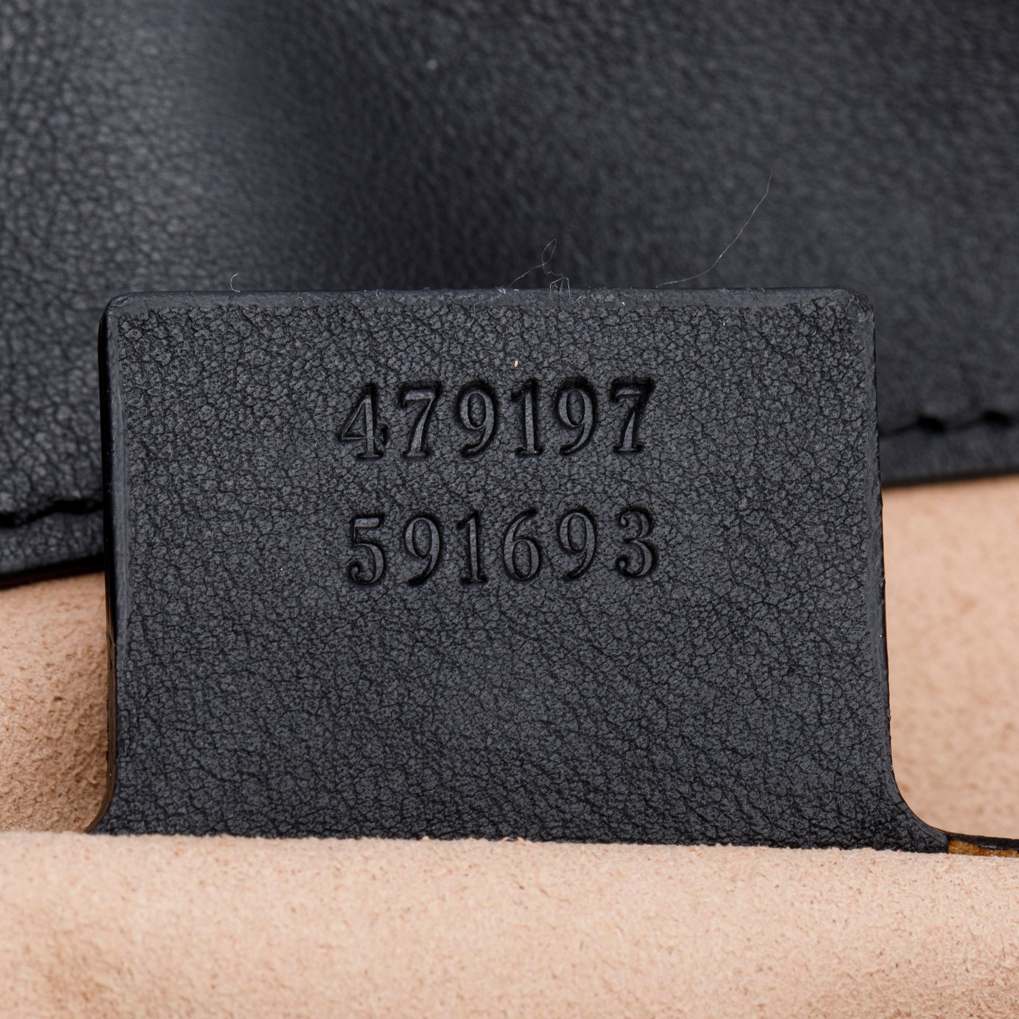 Gucci Black Signature Leather Medium Padlock Shoulder Bag