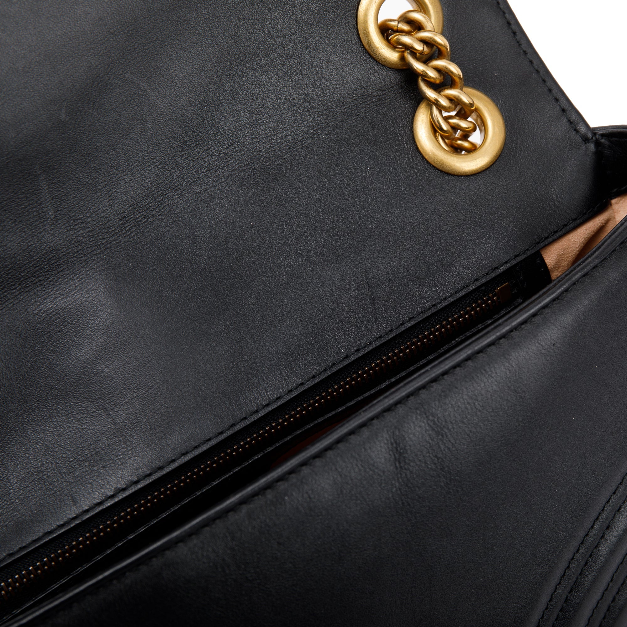 Gucci GG Marmont Matelasse Medium Shoulder Bag