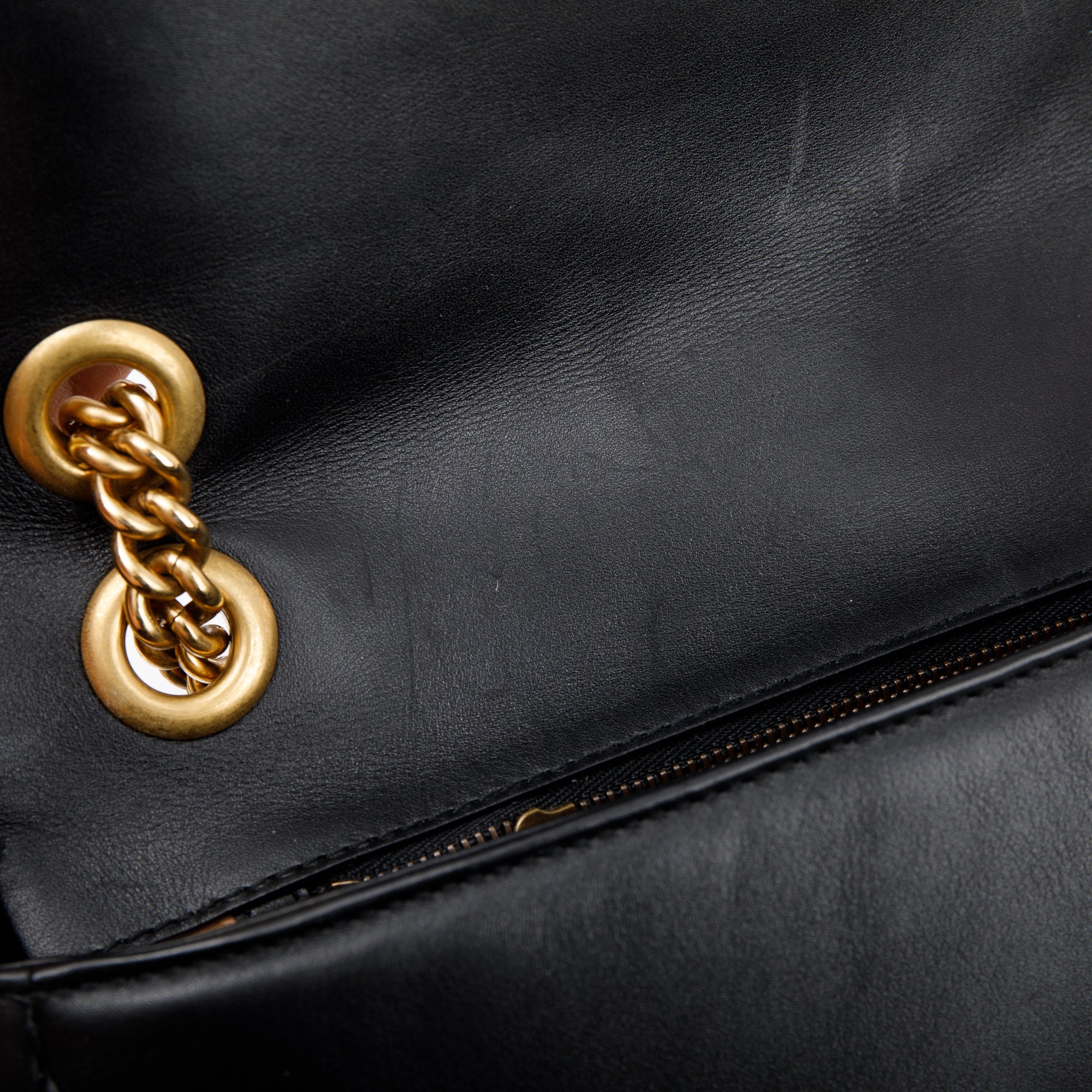 Gucci GG Marmont Matelasse Medium Shoulder Bag