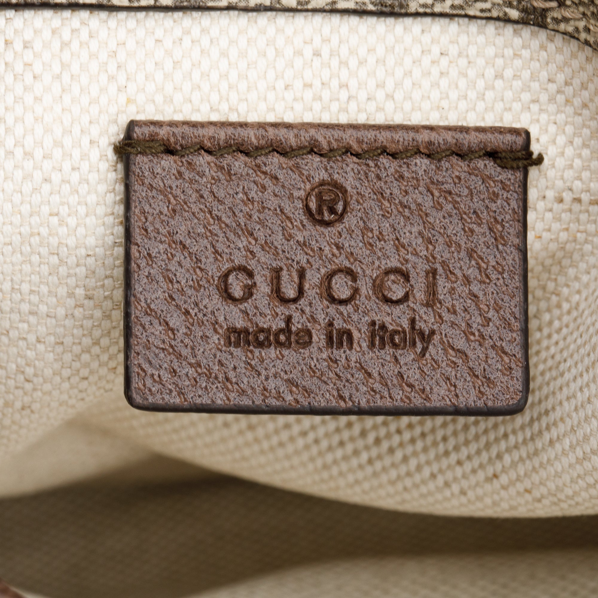 Gucci Neo Vintage GG Supreme Small Belt Bag