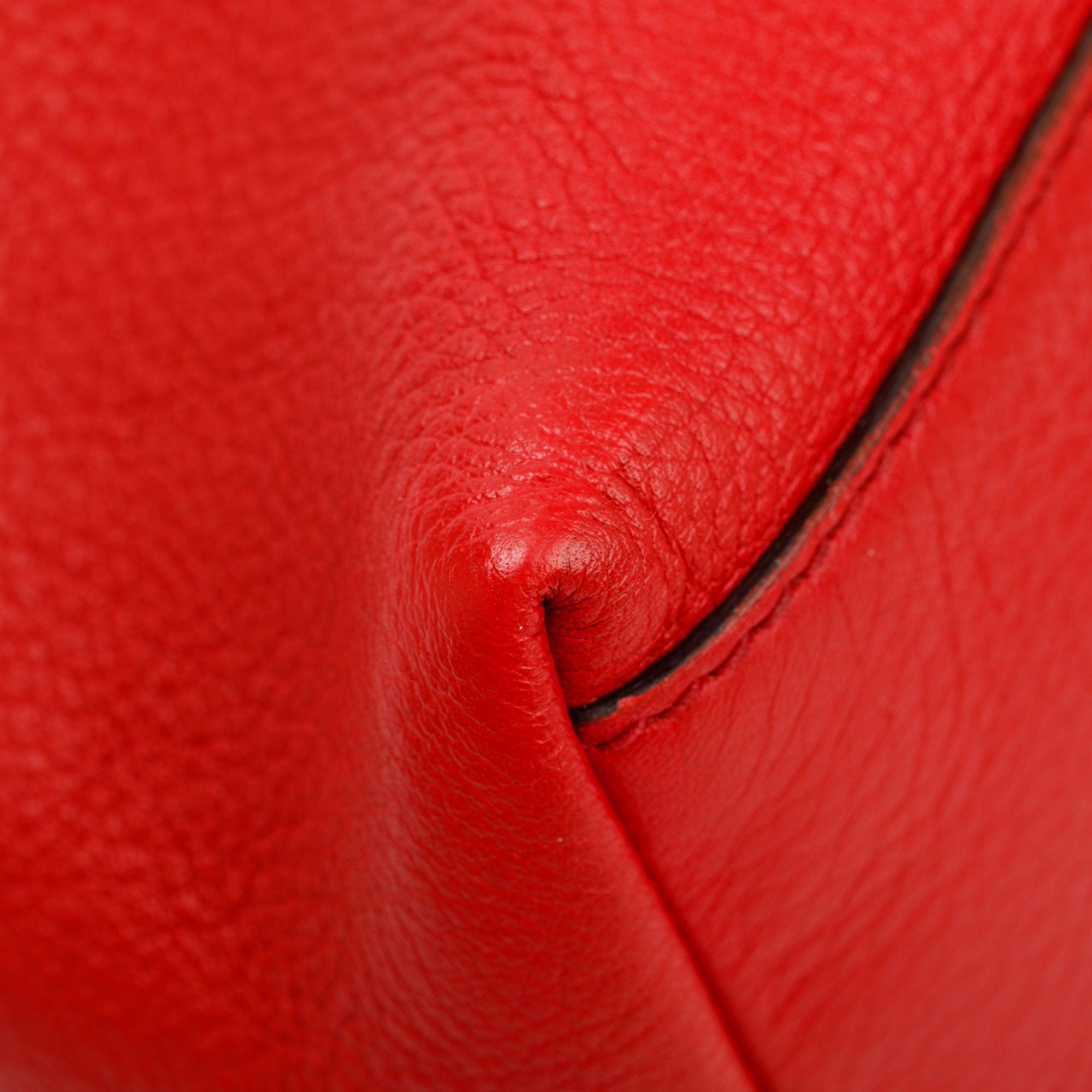 Gucci Red Pebbled Calfksin Leather Medium Soho Chain Tote