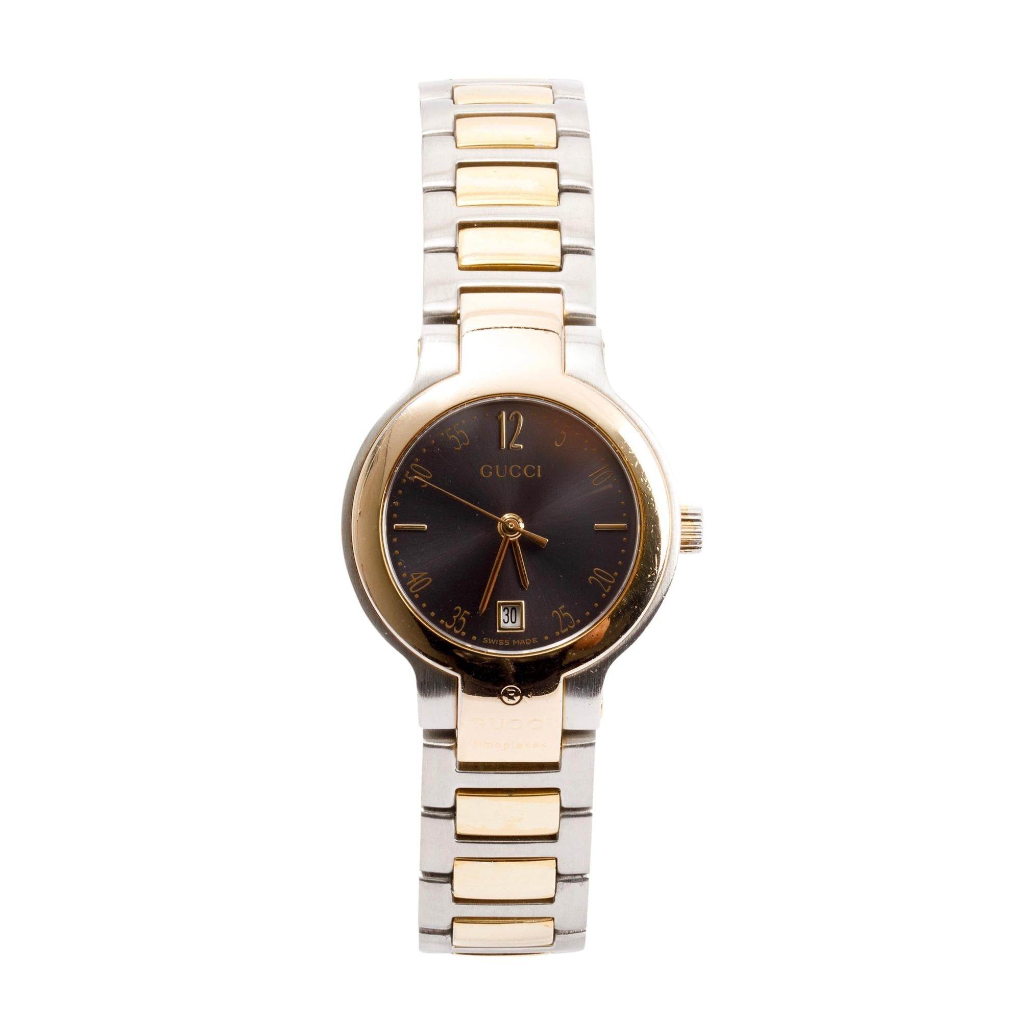 Gucci Two-Tone 8900 Series 26 MM Watch