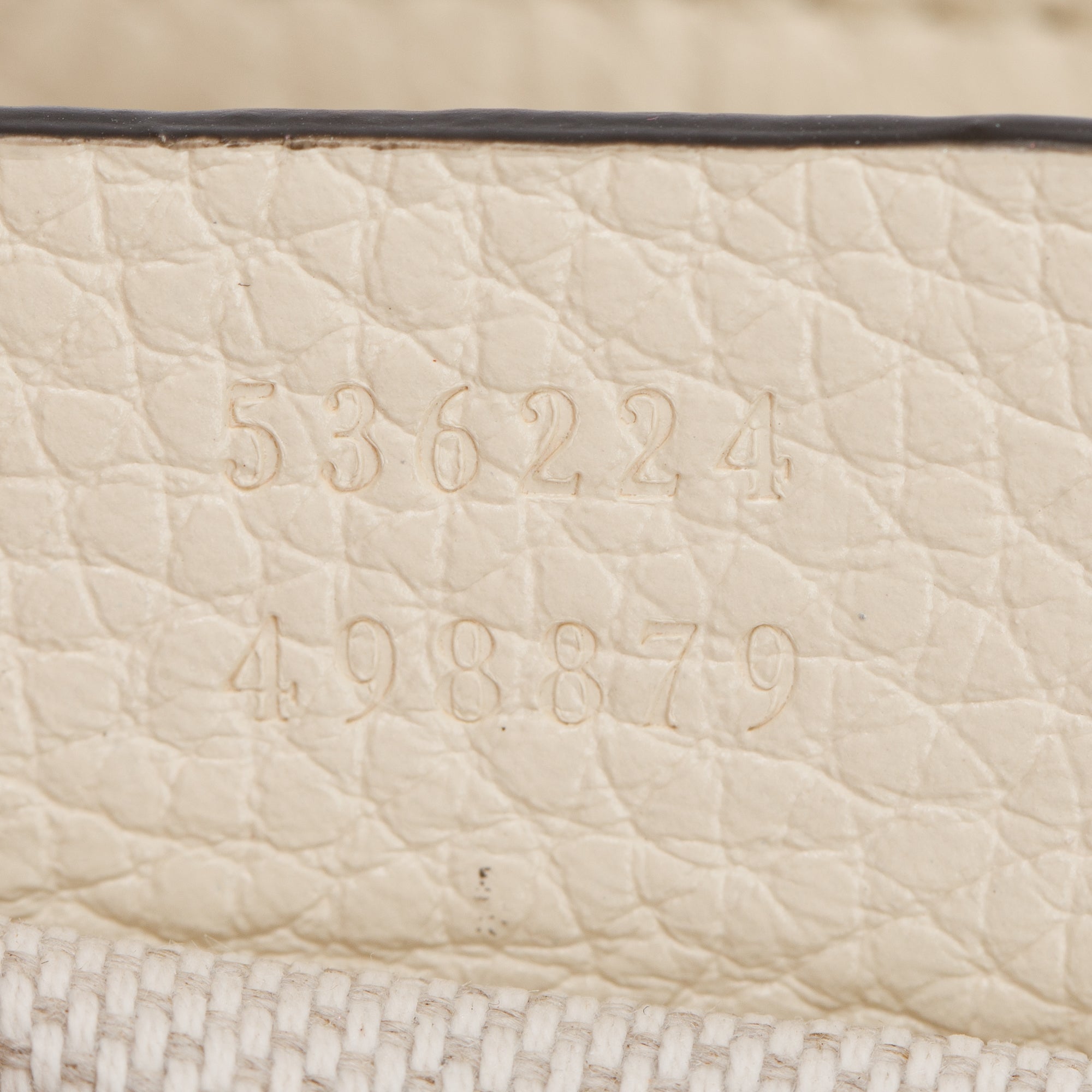 Gucci White Grained Calfskin Leather Medium Soho Chain Crossbody Bag