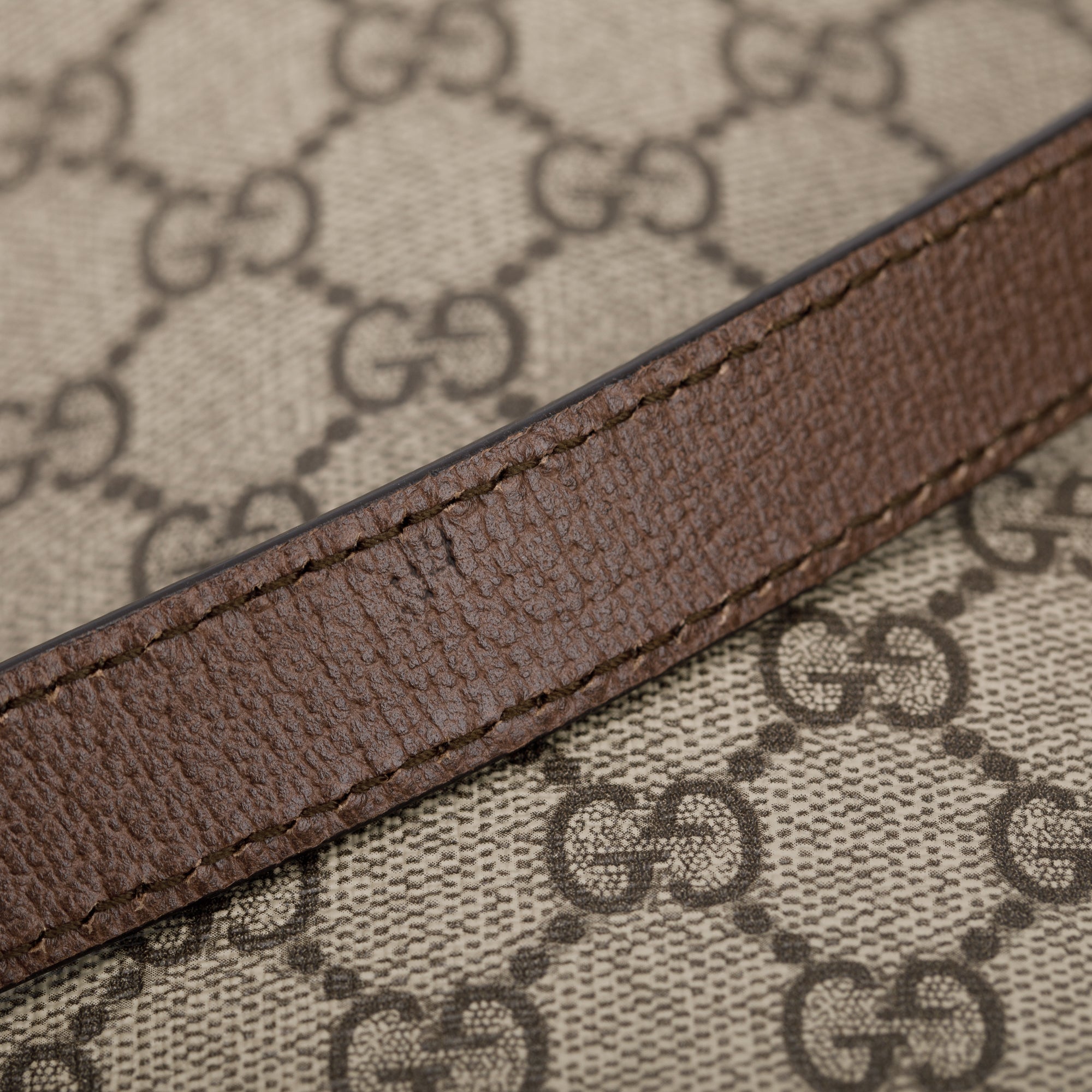 Gucci x Globe Trotter GG Supreme Briefcase w/ Strap