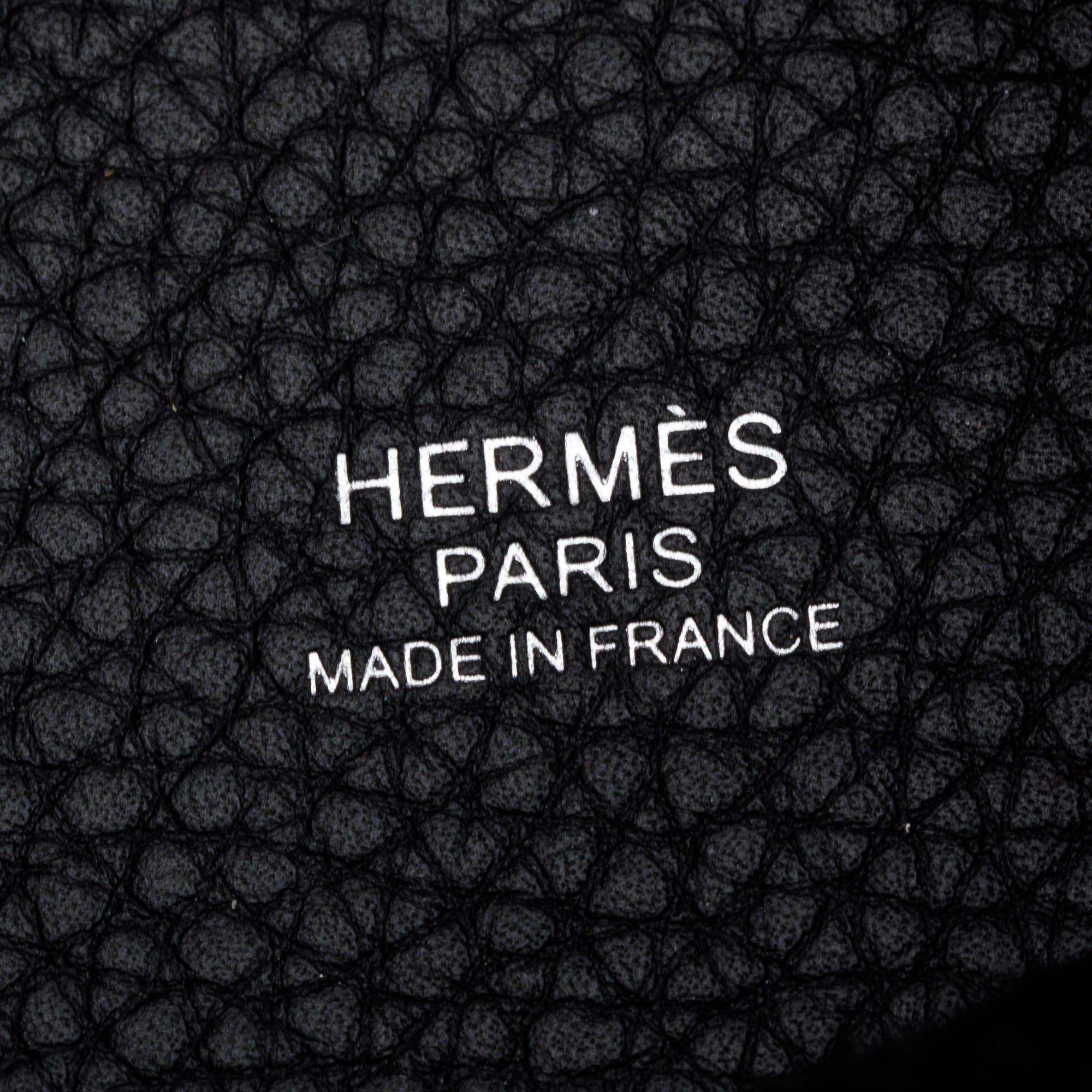 Hermes 2021 Noir So Black Taurillon Clemence Picotin Lock 22 w/ Box