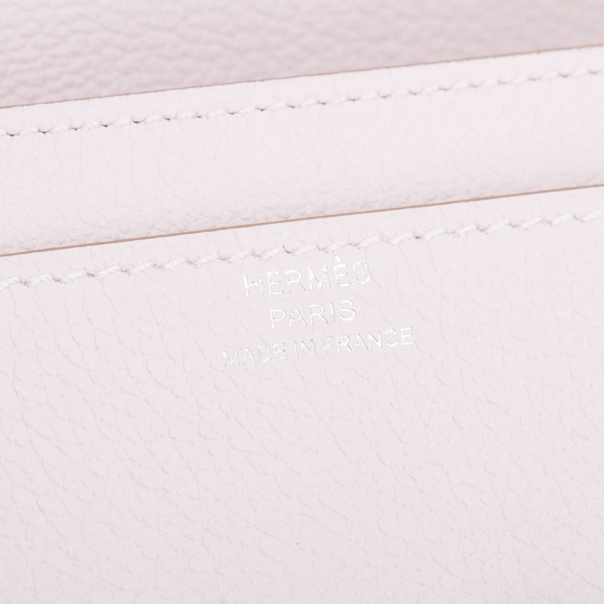 Hermes 2024 Mauve Pale Veau Evercolor Leather Constance to Go w/ Strap & Box