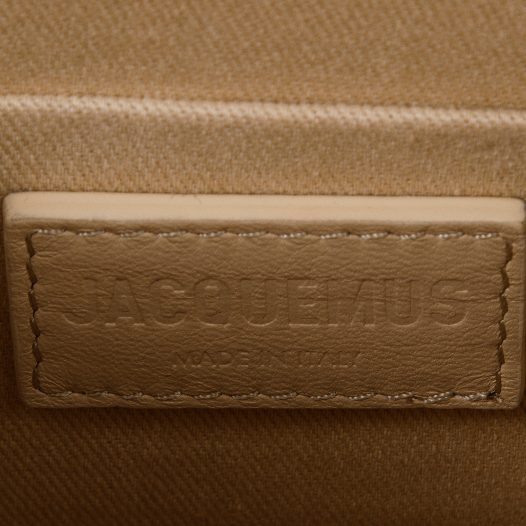 Jacquemus Medium Canvas Le Chiquito Handle Bag