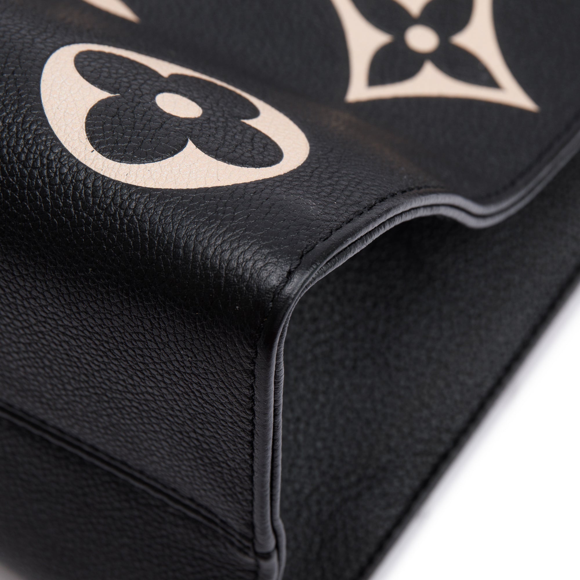 Louis Vuitton 2020 Bicolor Monogram Empreinte Leather OnTheGo MM