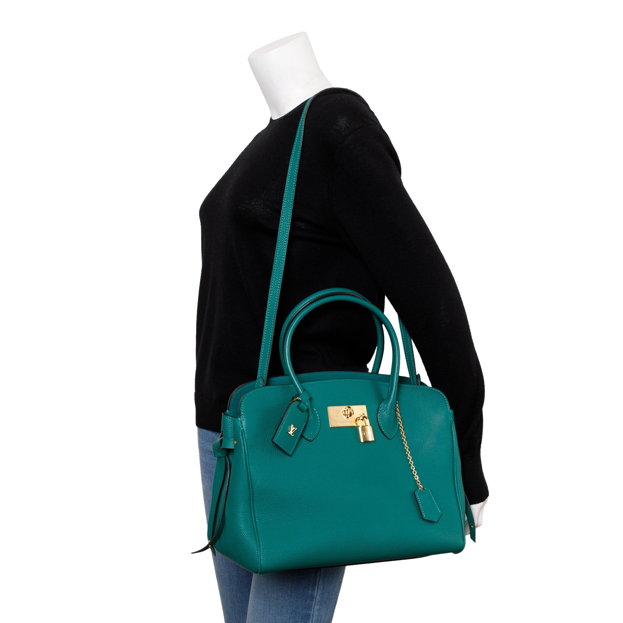 Louis Vuitton 2020 Green Veau Nuage Milla MM w/ Strap & Box