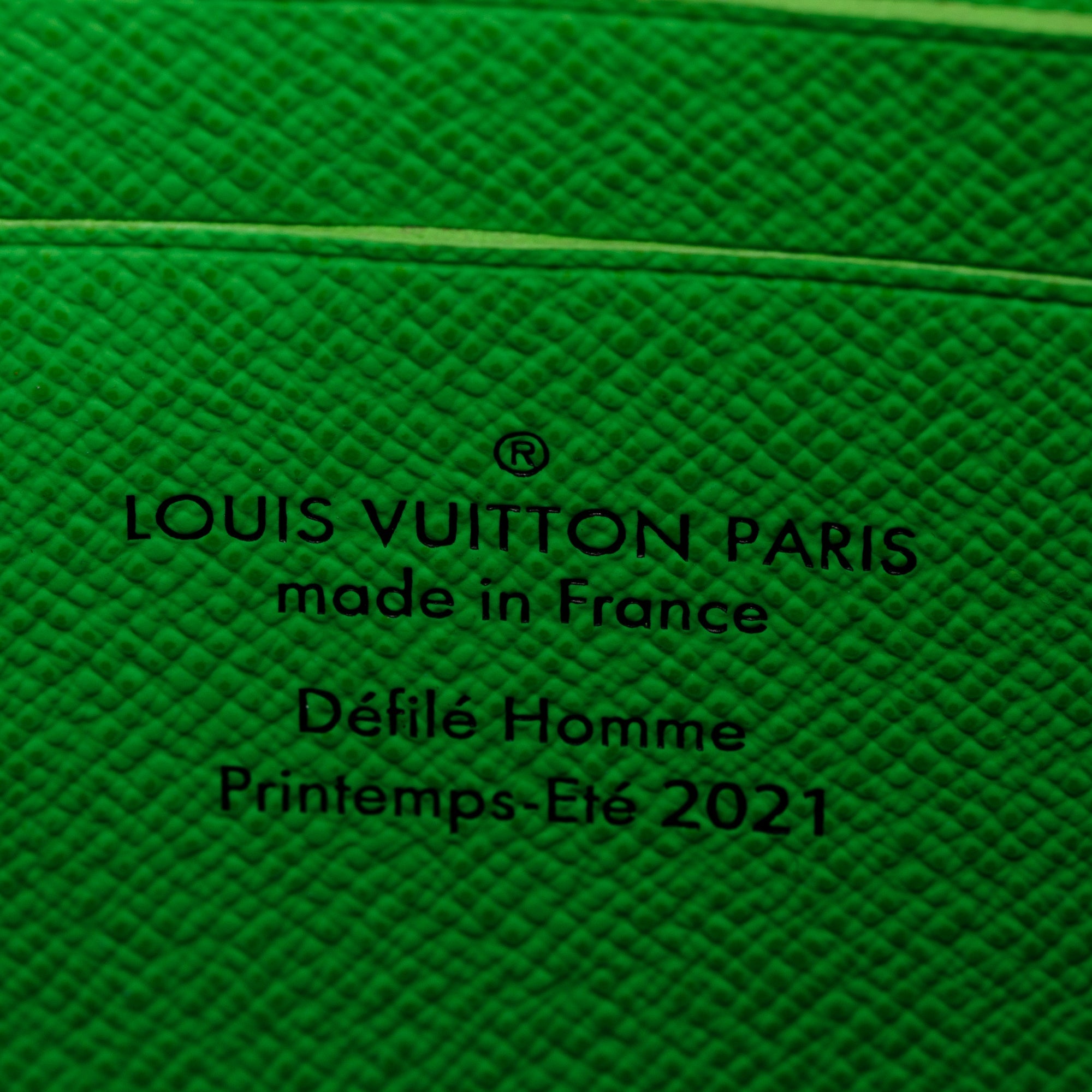 LOUIS VUITTON Monogram Embroidered Cartoon LV Friends Soft Trunk Phone Box  751267