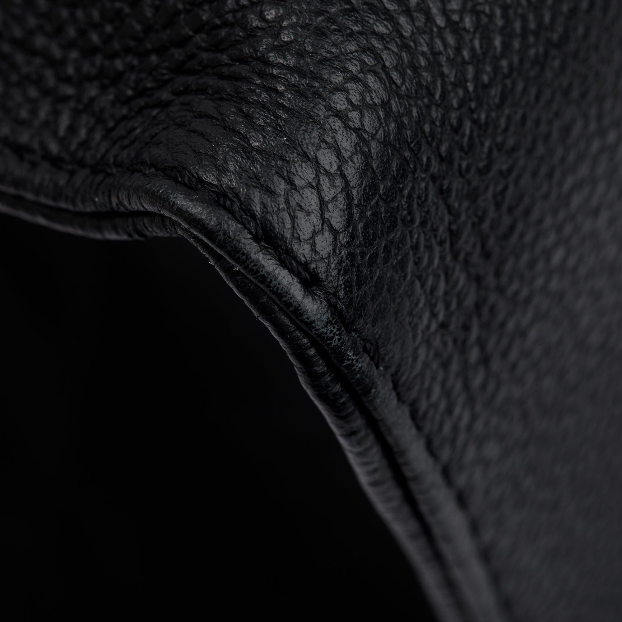 Louis Vuitton 2022 Black Empreinte Leather OnTheGo GM w/ Receipt