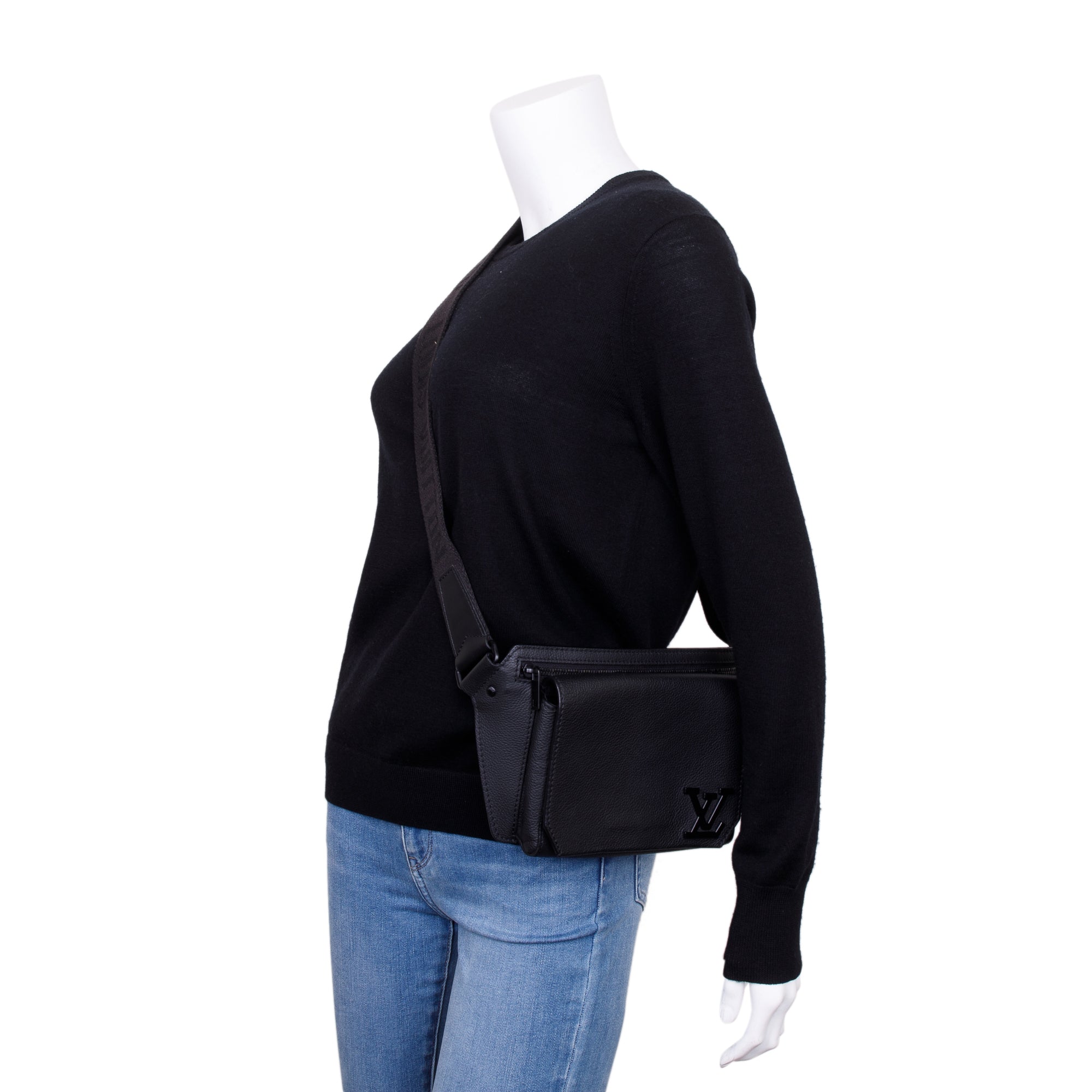 Louis Vuitton 2022 Black Grained Calfskin Aerogram Takeoff Sling Bag w/ Receipt