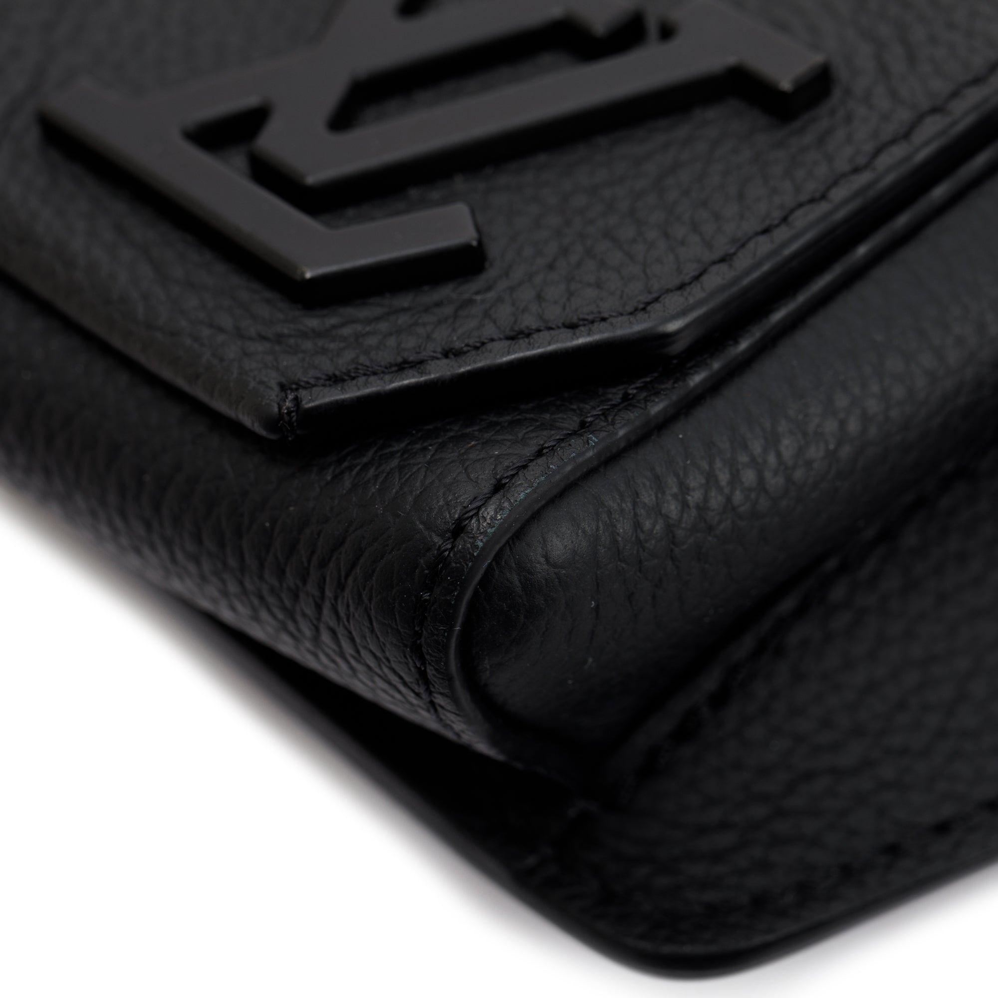 Louis Vuitton 2022 Black Grained Calfskin Aerogram Takeoff Sling Bag w/ Receipt