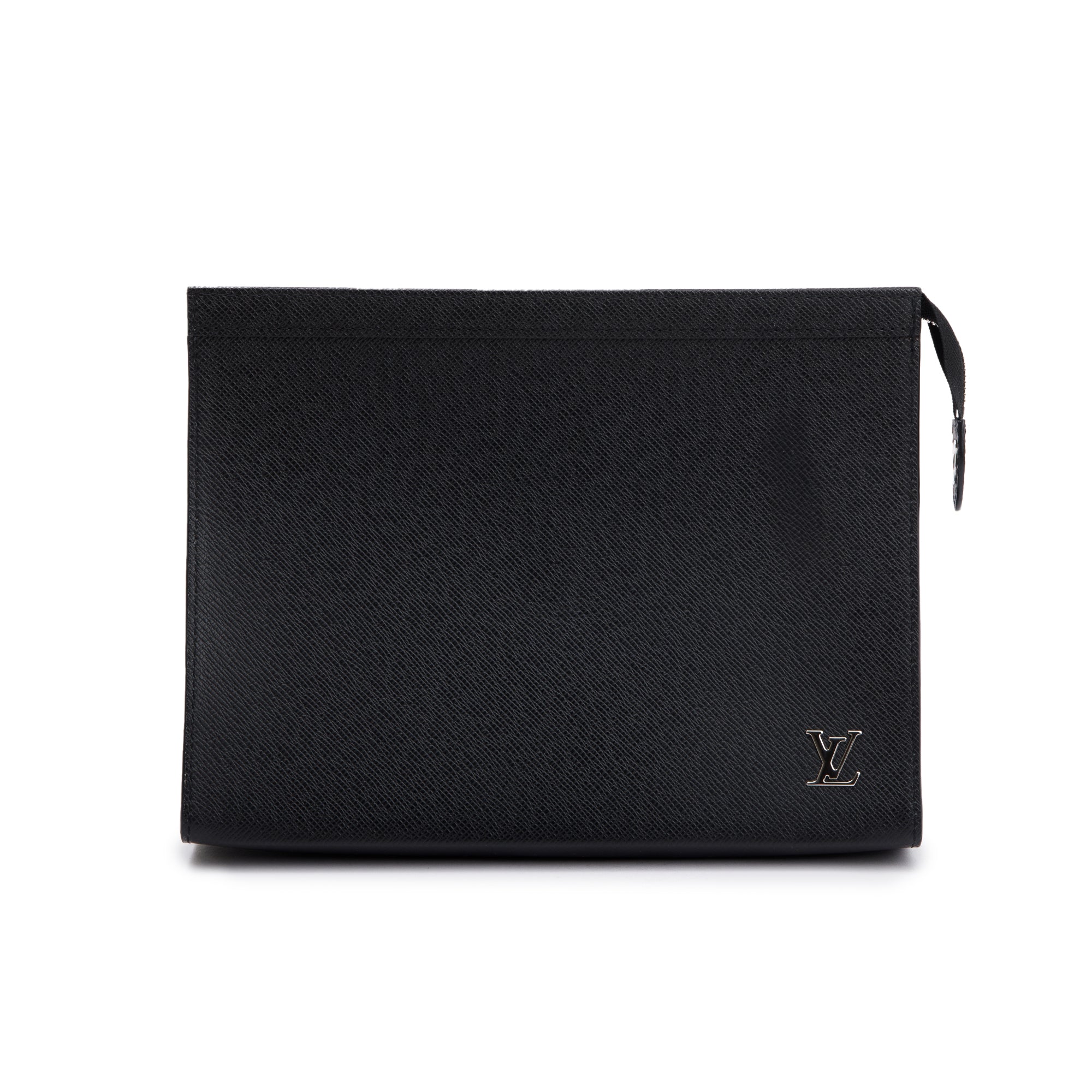 Louis Vuitton 2022 Black Taiga Leather Pochette Voyage
