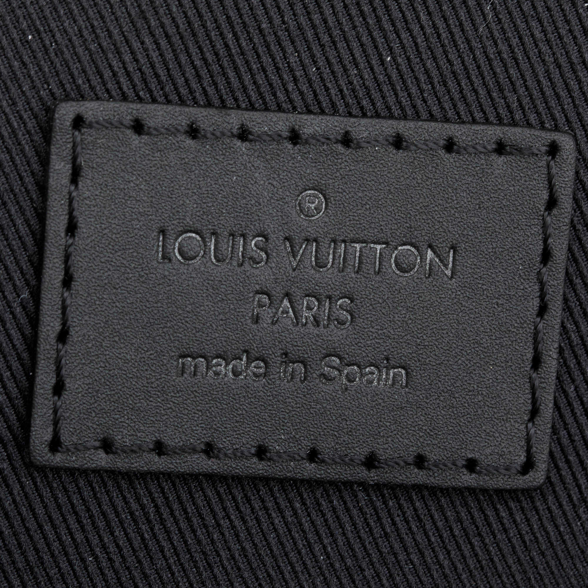 Louis Vuitton 2022 Damier Infini Leather Avenue Sling Bag w/ Box