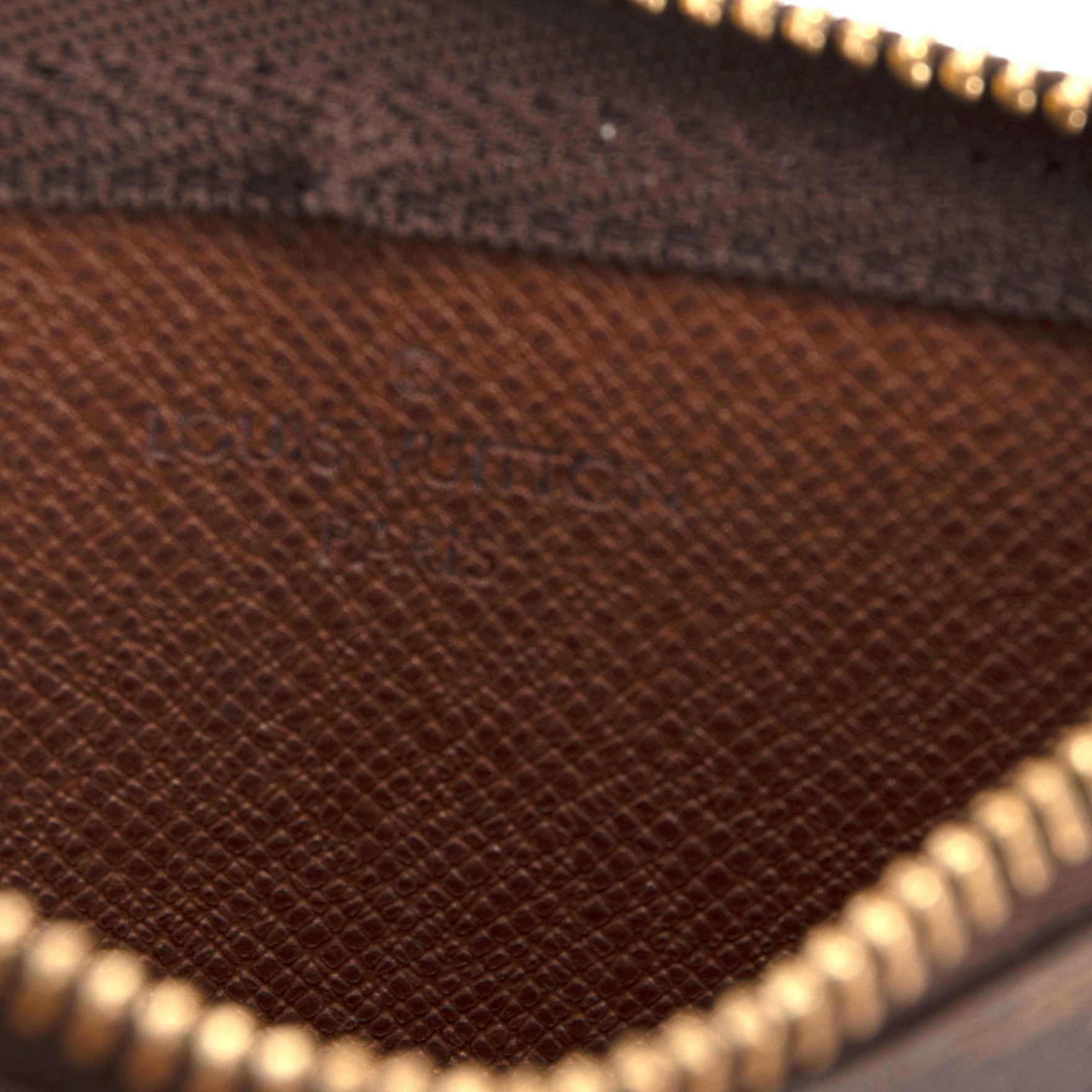 Louis Vuitton 2022 Monogram Key Pouch w/ Box