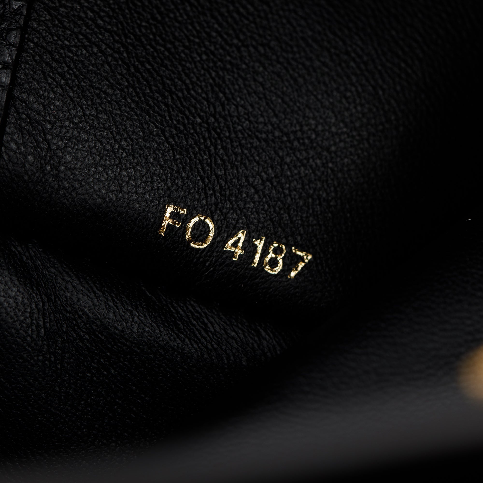 Louis Vuitton Black Calfskin Leather City Steamer MM w/ Strap