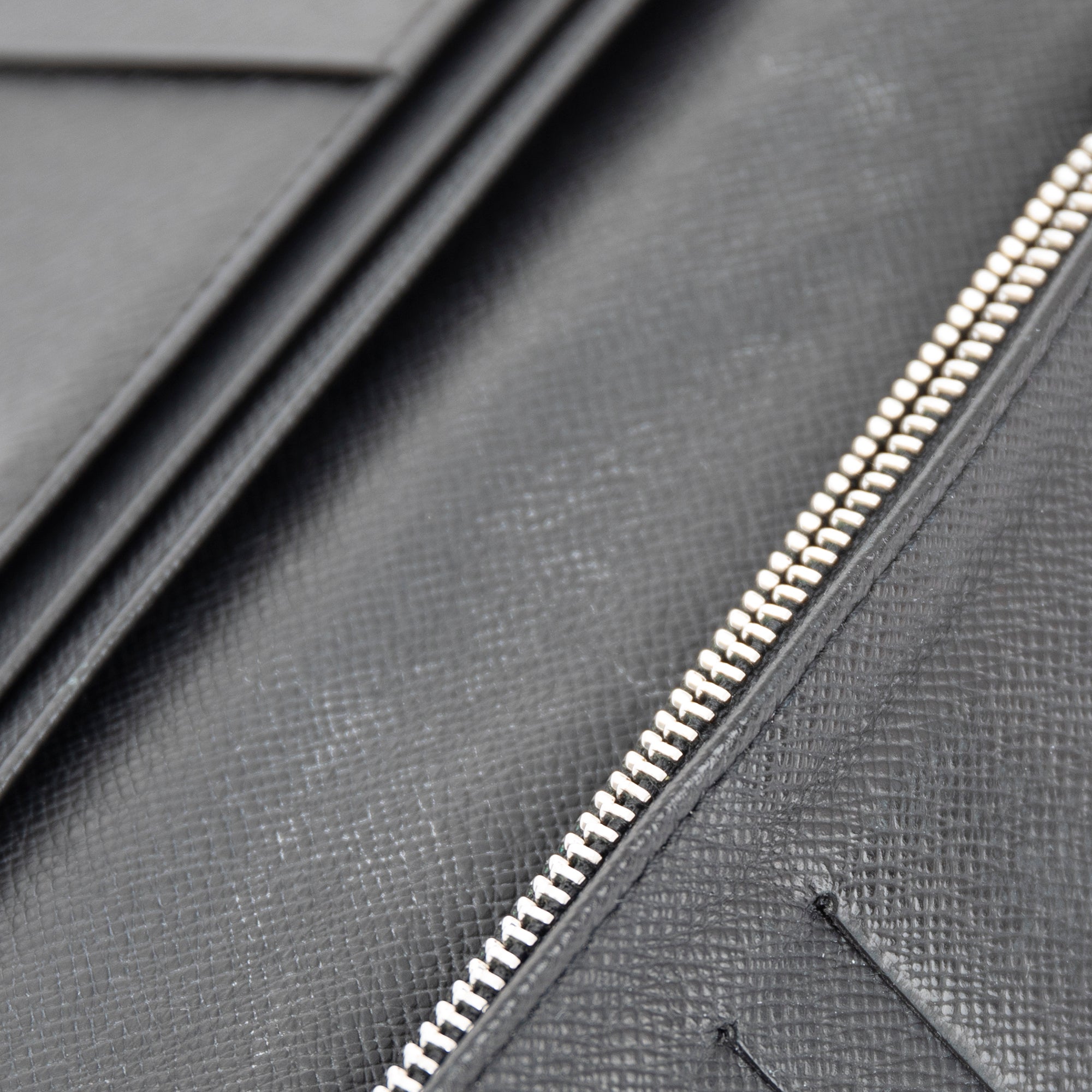 Louis Vuitton Black Epi Brazza Wallet w/ Box