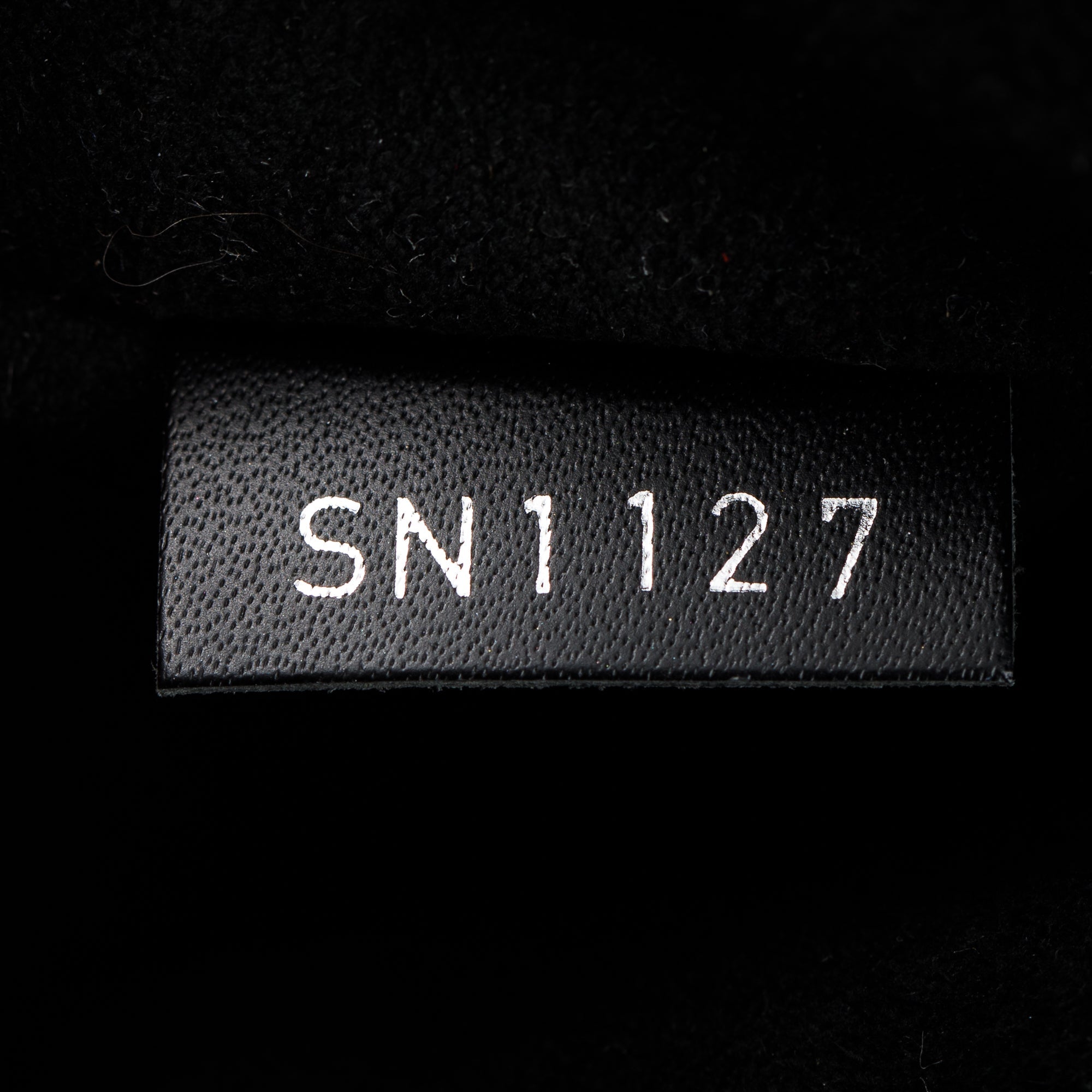 Louis Vuitton Black Epi Leather Speedy Bandouliere 25 w/ Strap & Receipt