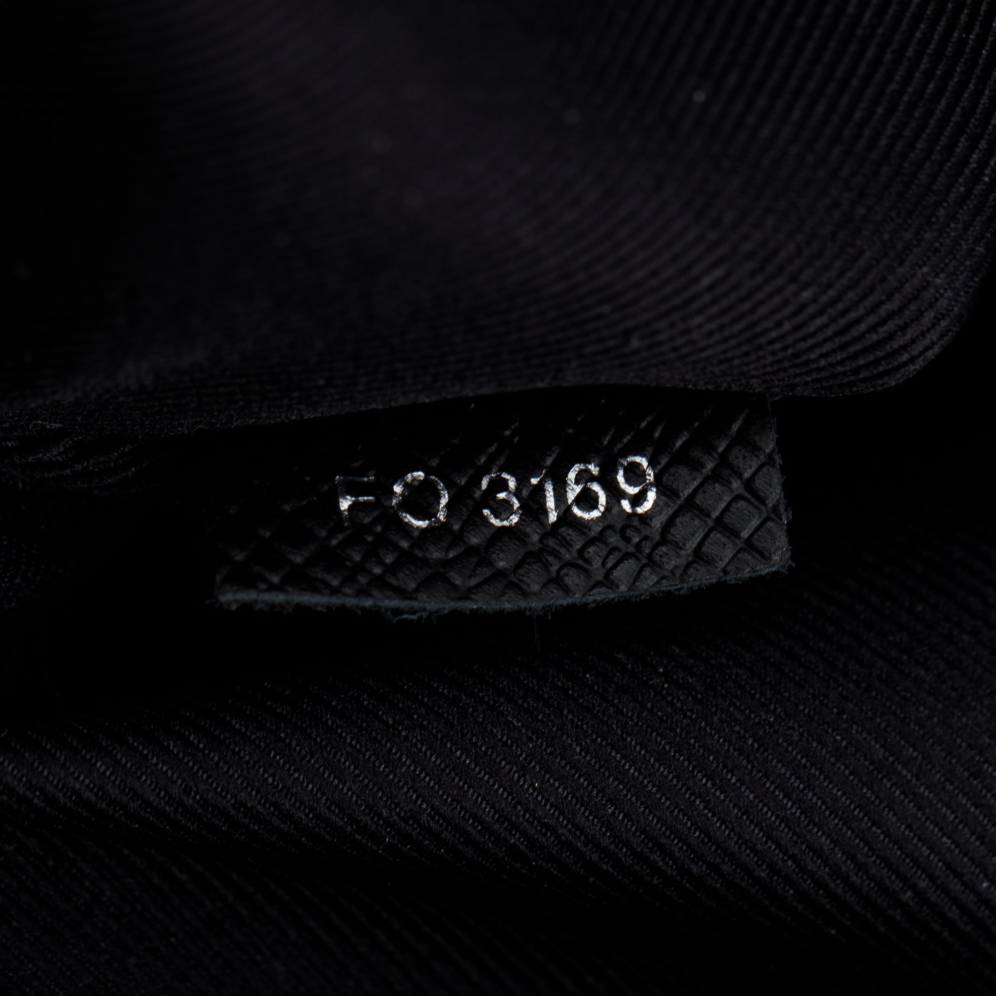 Louis Vuitton Black Taiga Leather Outdoor Messenger Bag