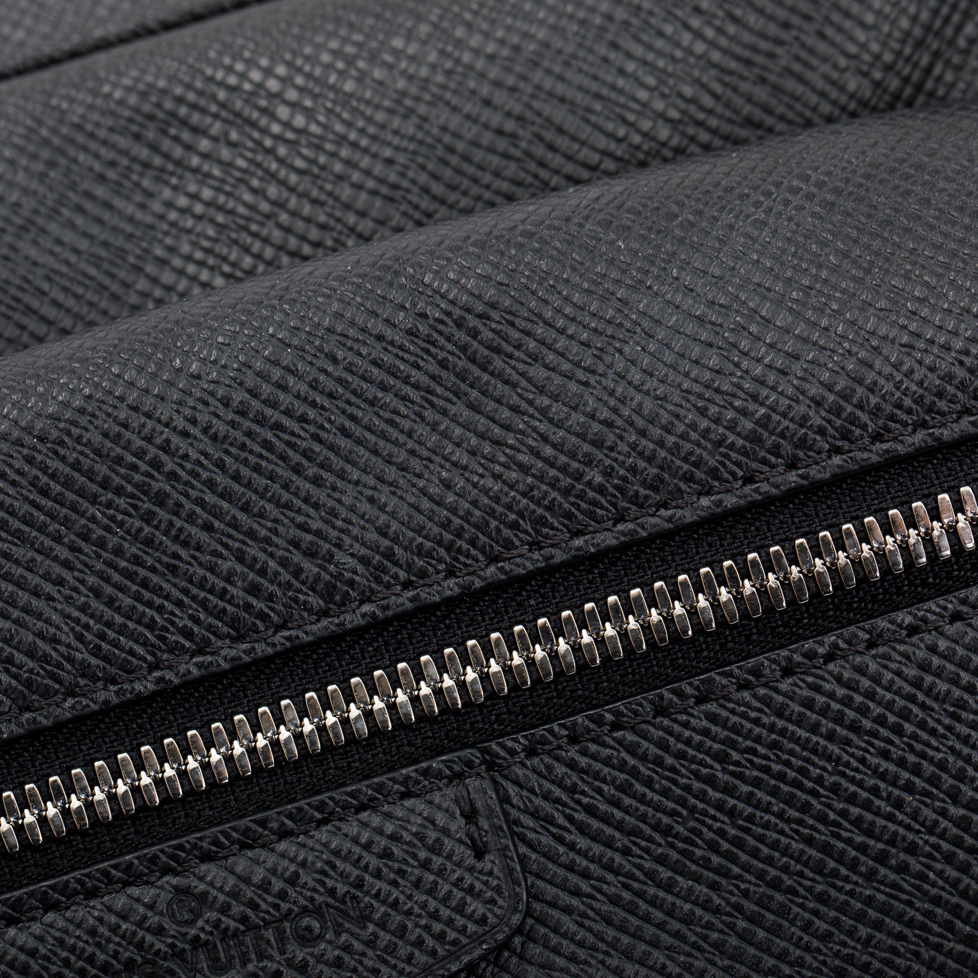 Louis Vuitton Black Taiga Leather Outdoor Messenger Bag