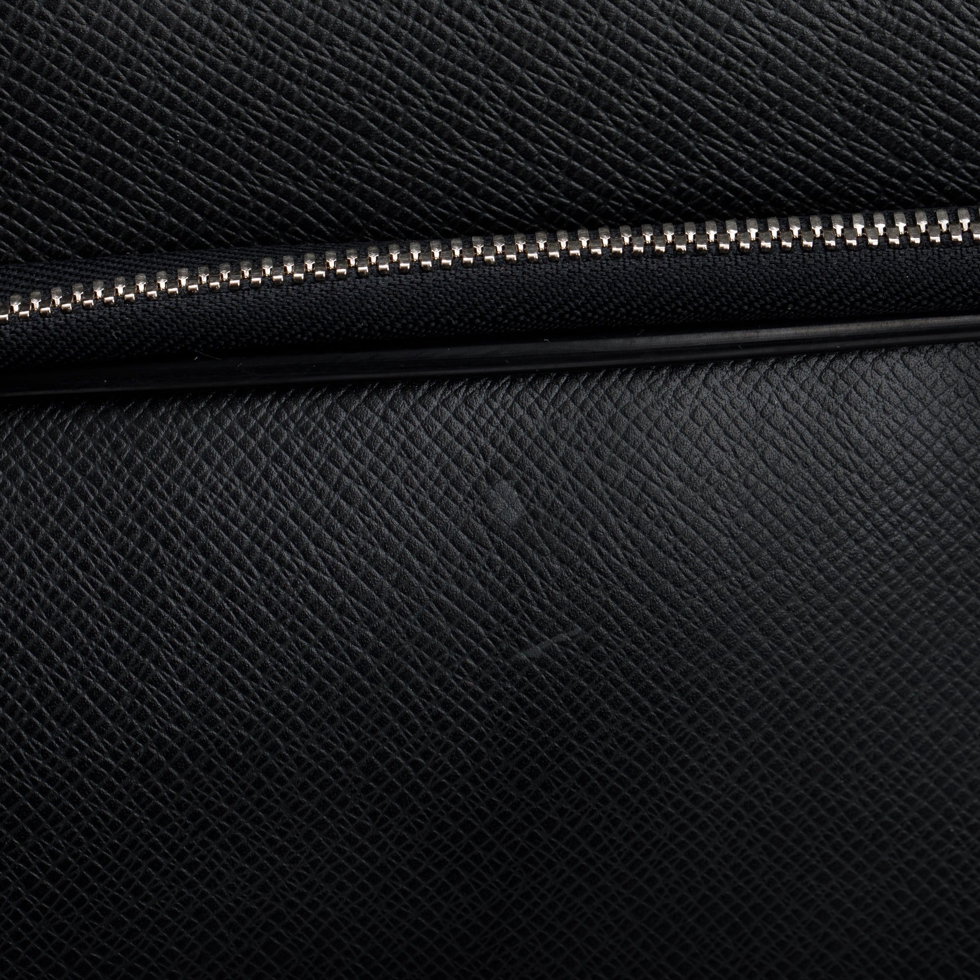 Louis Vuitton Black Taiga Leather Pegase 50