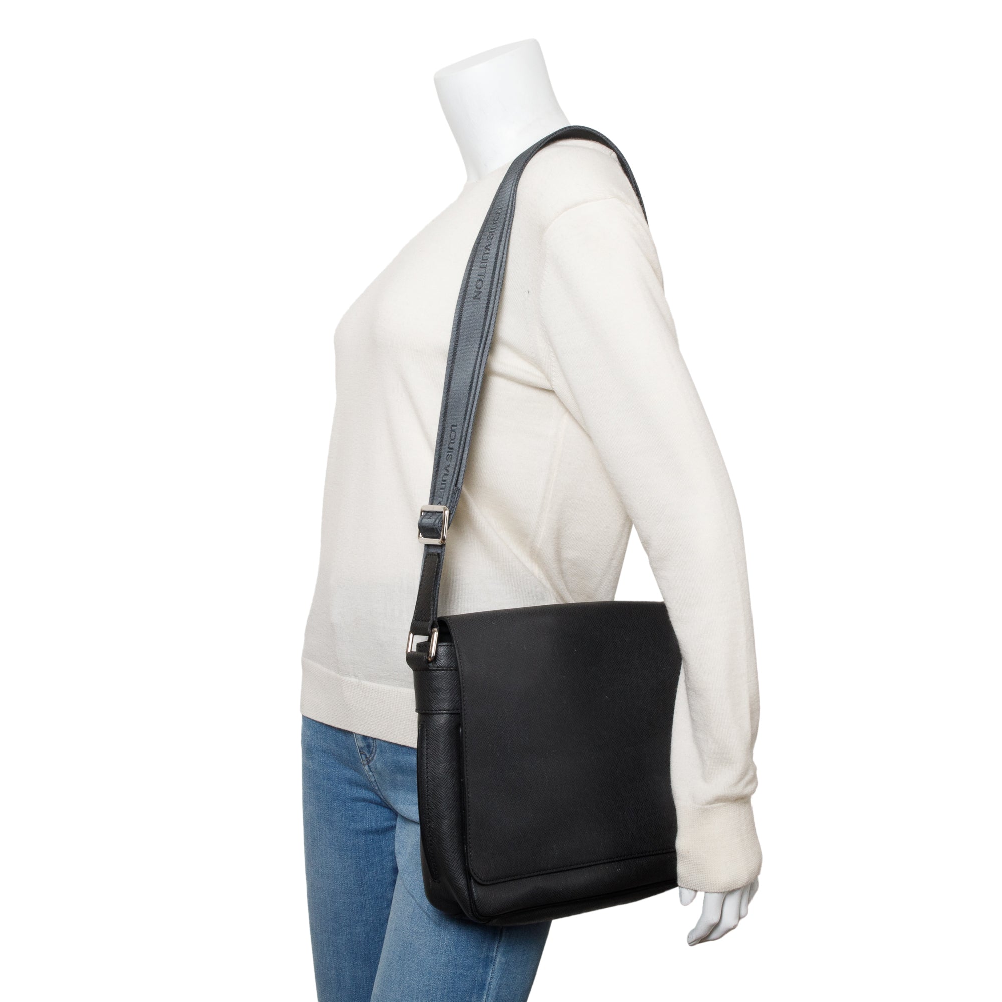 Louis Vuitton Black Taiga Leather Roman PM