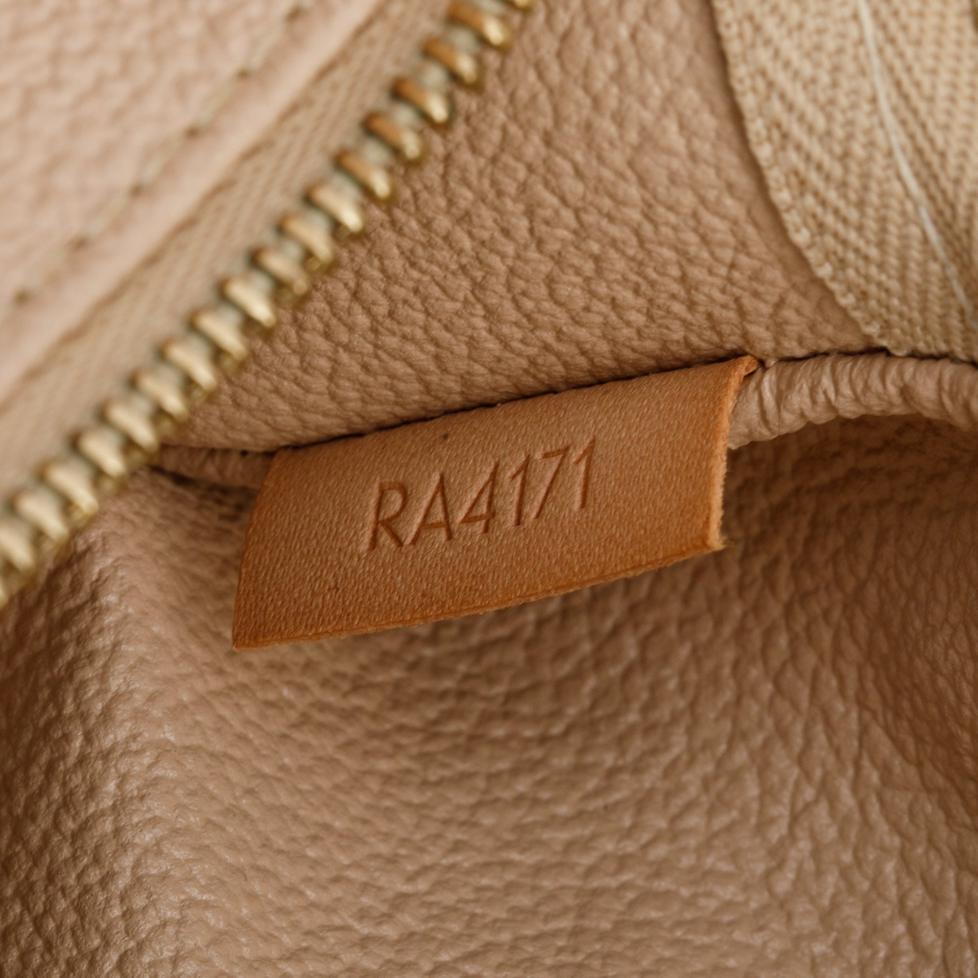 Louis Vuitton Damier Azur Trousse Toiletry Pouch 25
