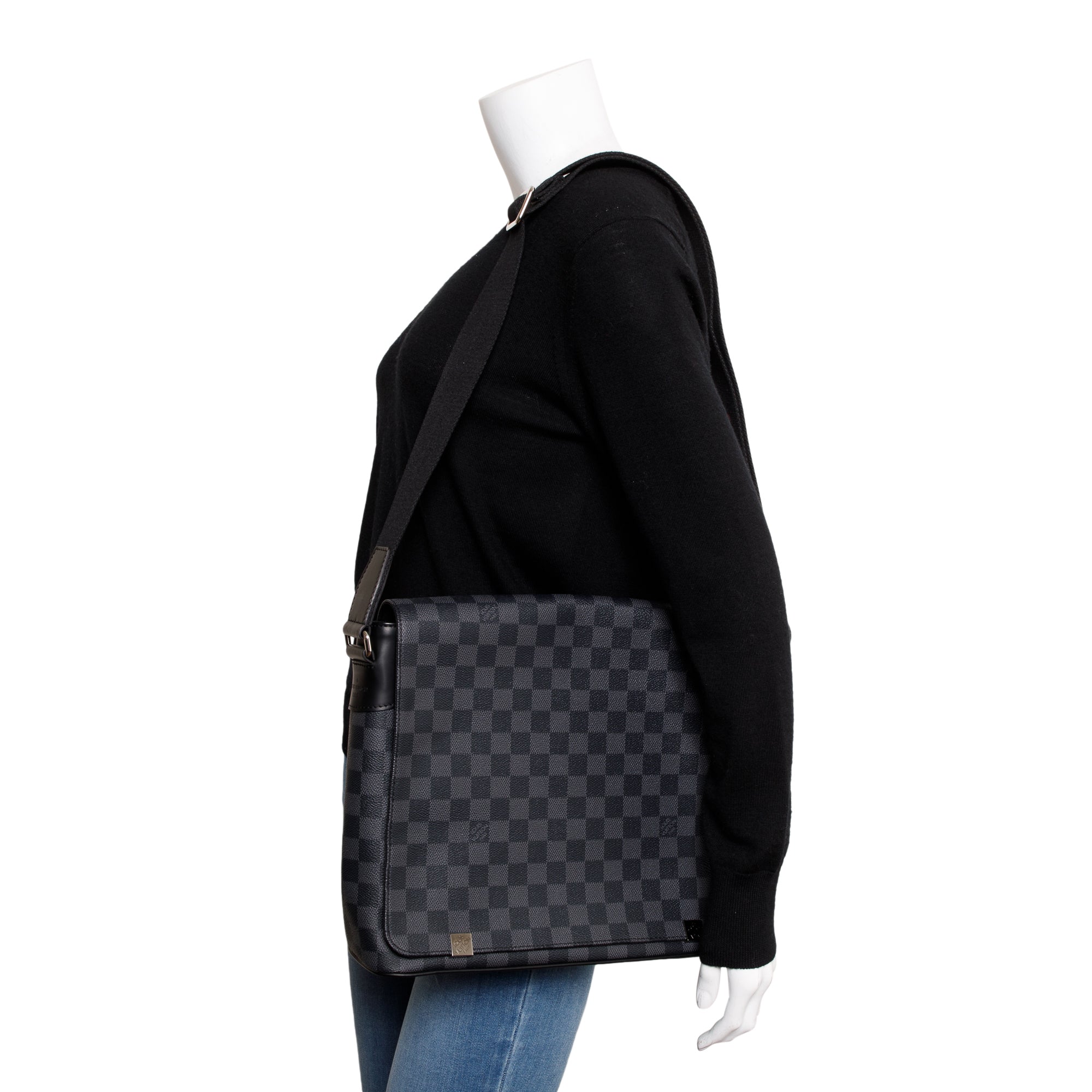 Louis Vuitton Damier Graphite District MM