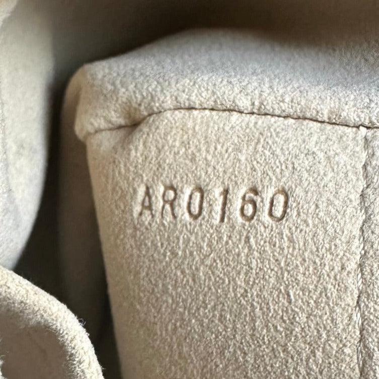 Louis Vuitton Monogram Artsy MM