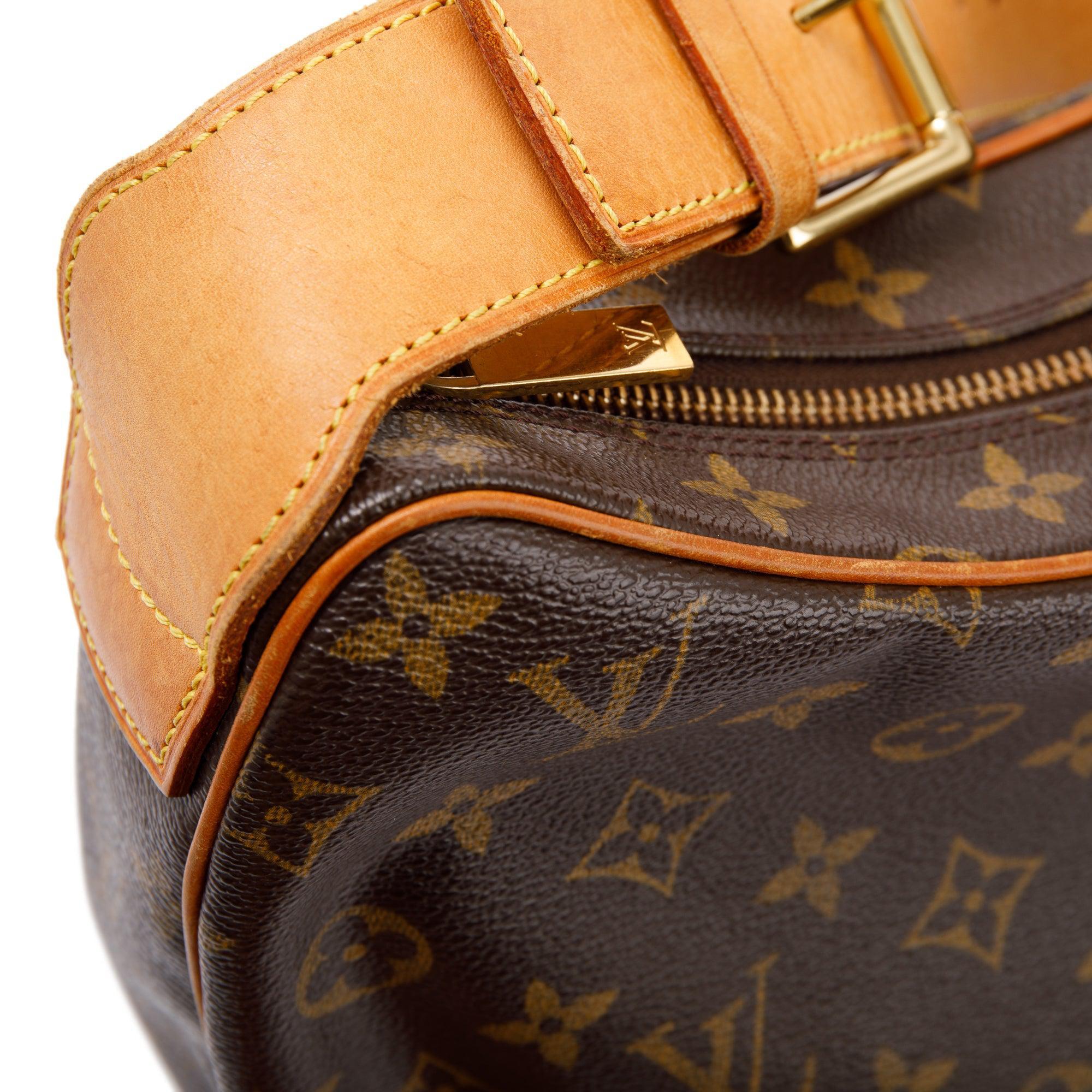 Louis Vuitton Monogram Croissant GM