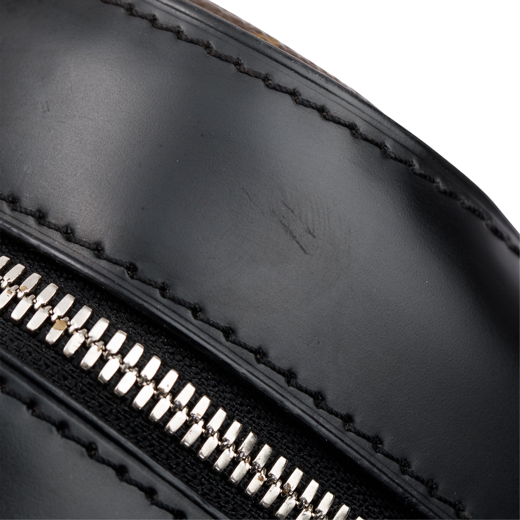 Louis Vuitton Monogram Dora MM w/ Strap