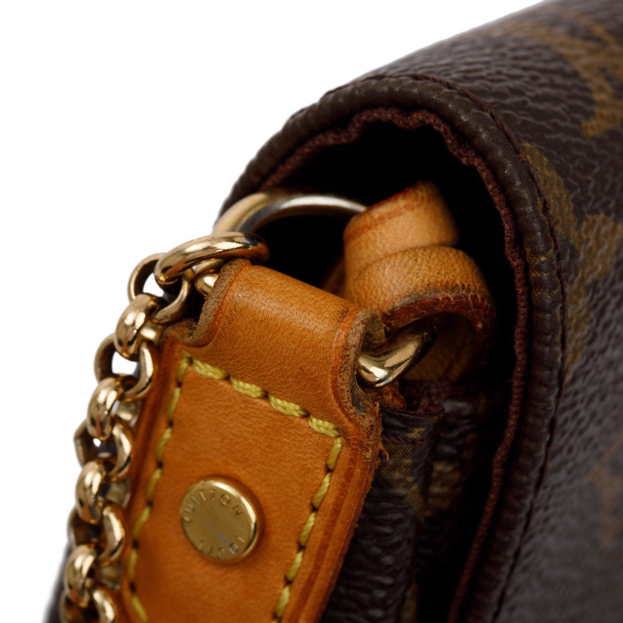 Louis Vuitton Monogram Favorite PM w/ Strap