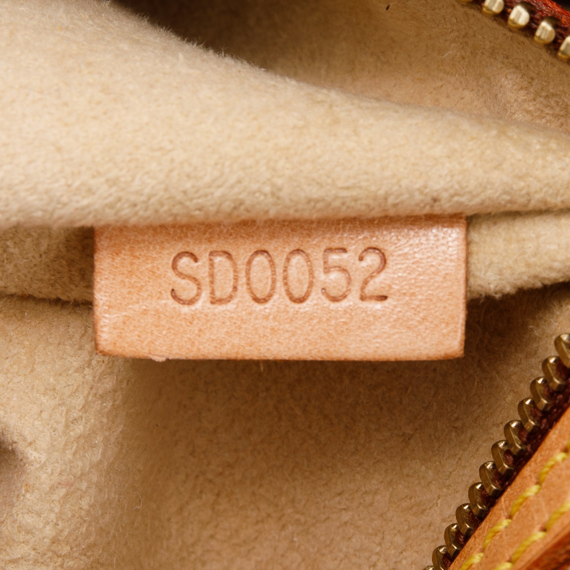 Louis Vuitton Monogram Looping MM