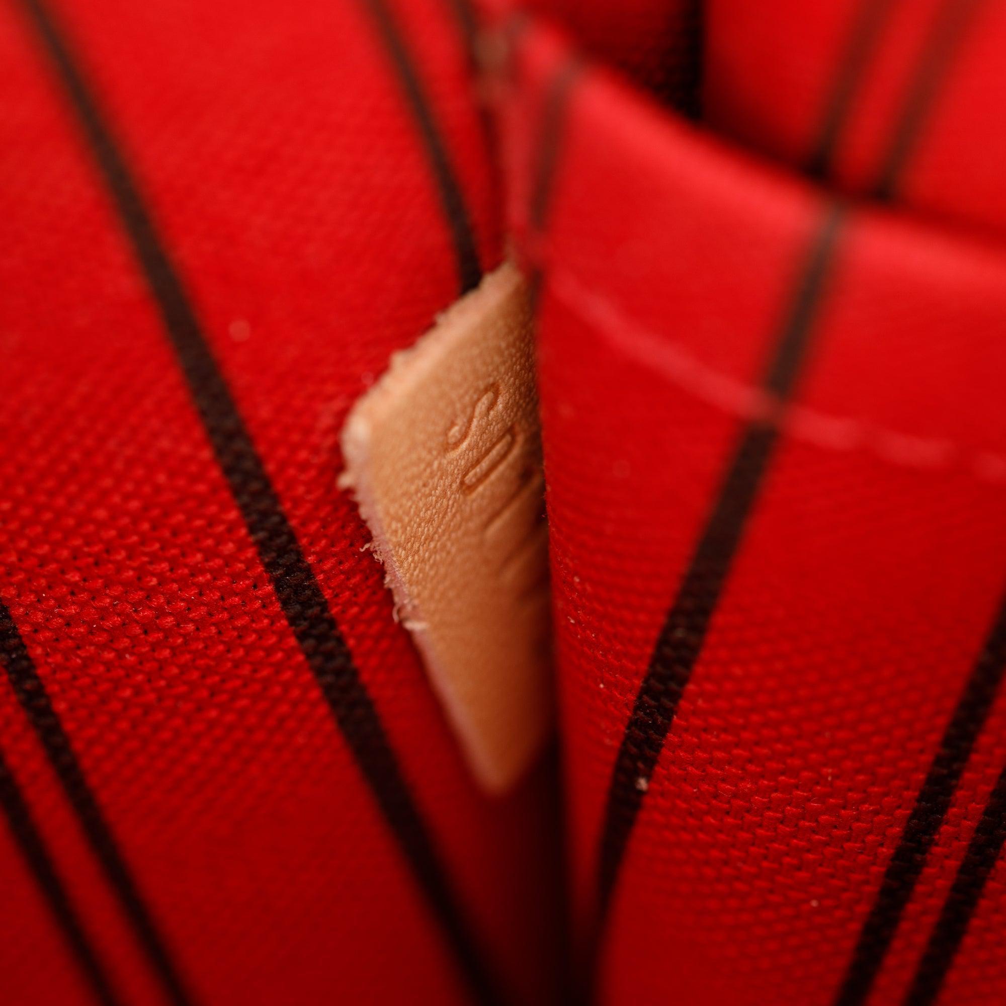 Louis Vuitton Monogram Neverfull Pochette