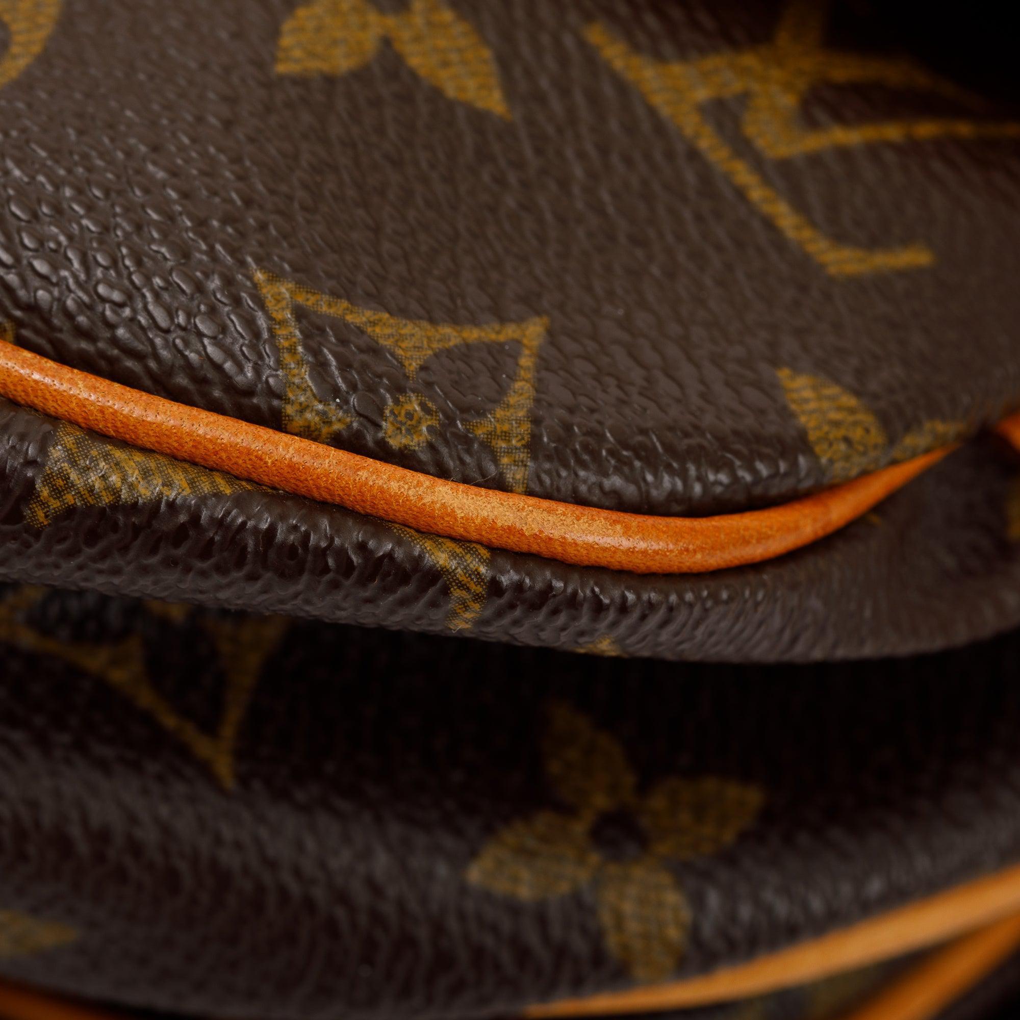 Louis Vuitton Monogram Saumur 25 Crossbody Bag