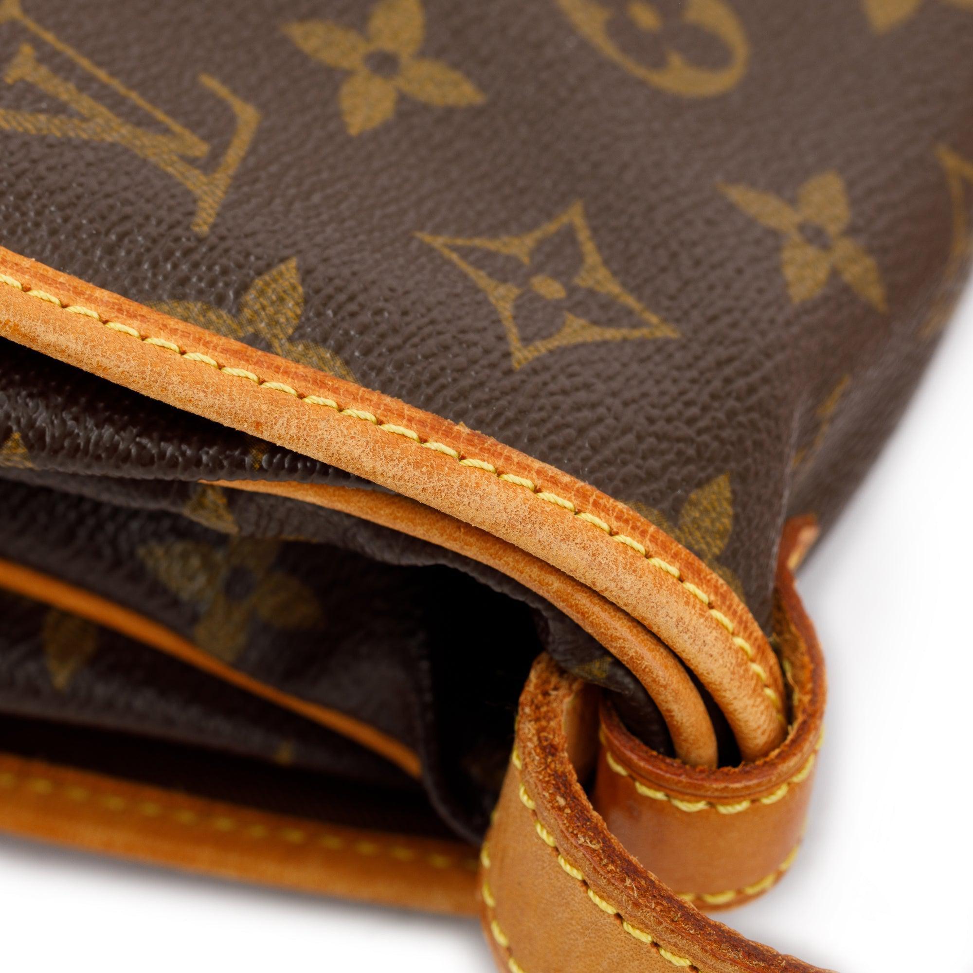 Louis Vuitton Monogram Saumur 25 Crossbody Bag