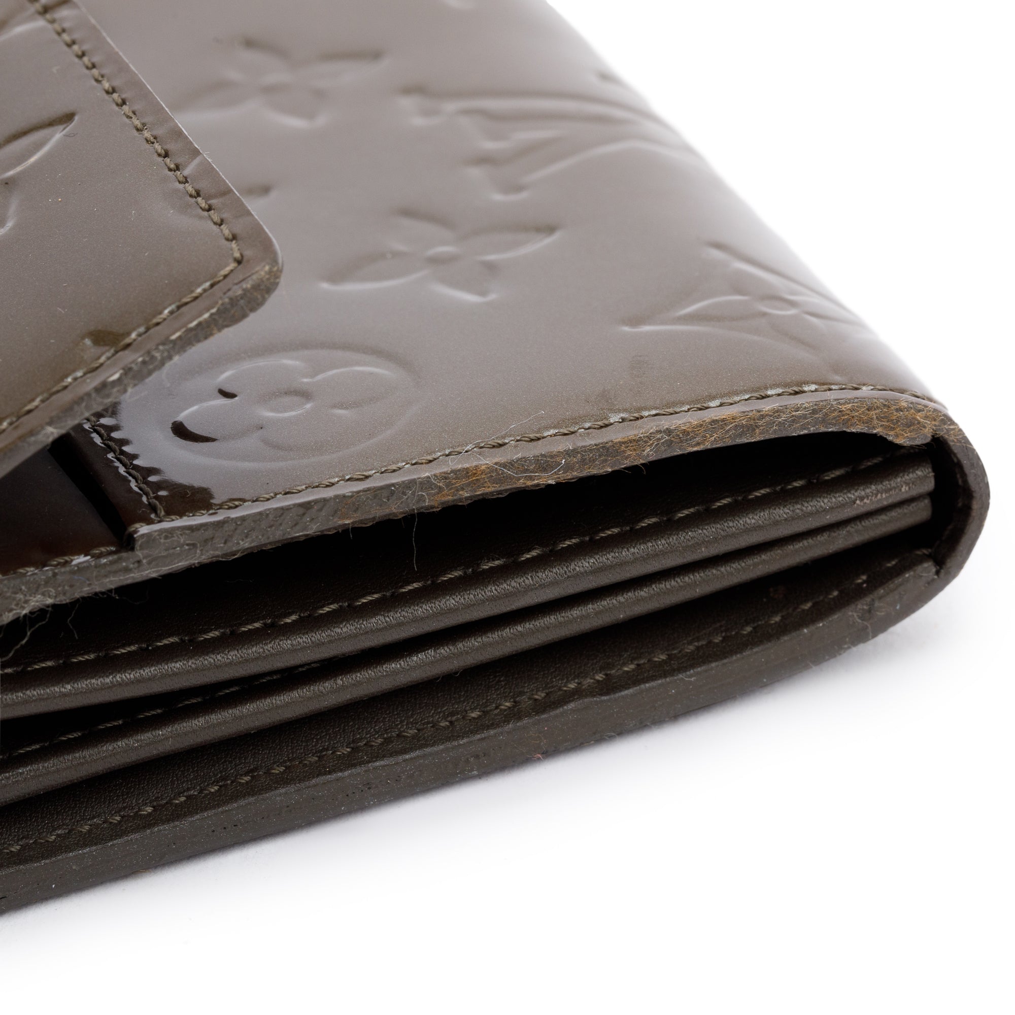 Louis Vuitton Monogram Vernis Leather International Wallet