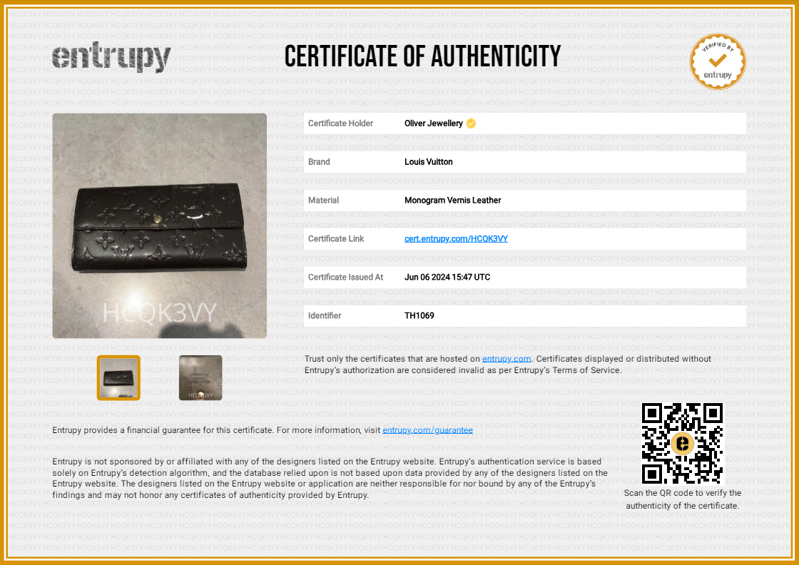 Louis Vuitton Monogram Vernis Leather International Wallet