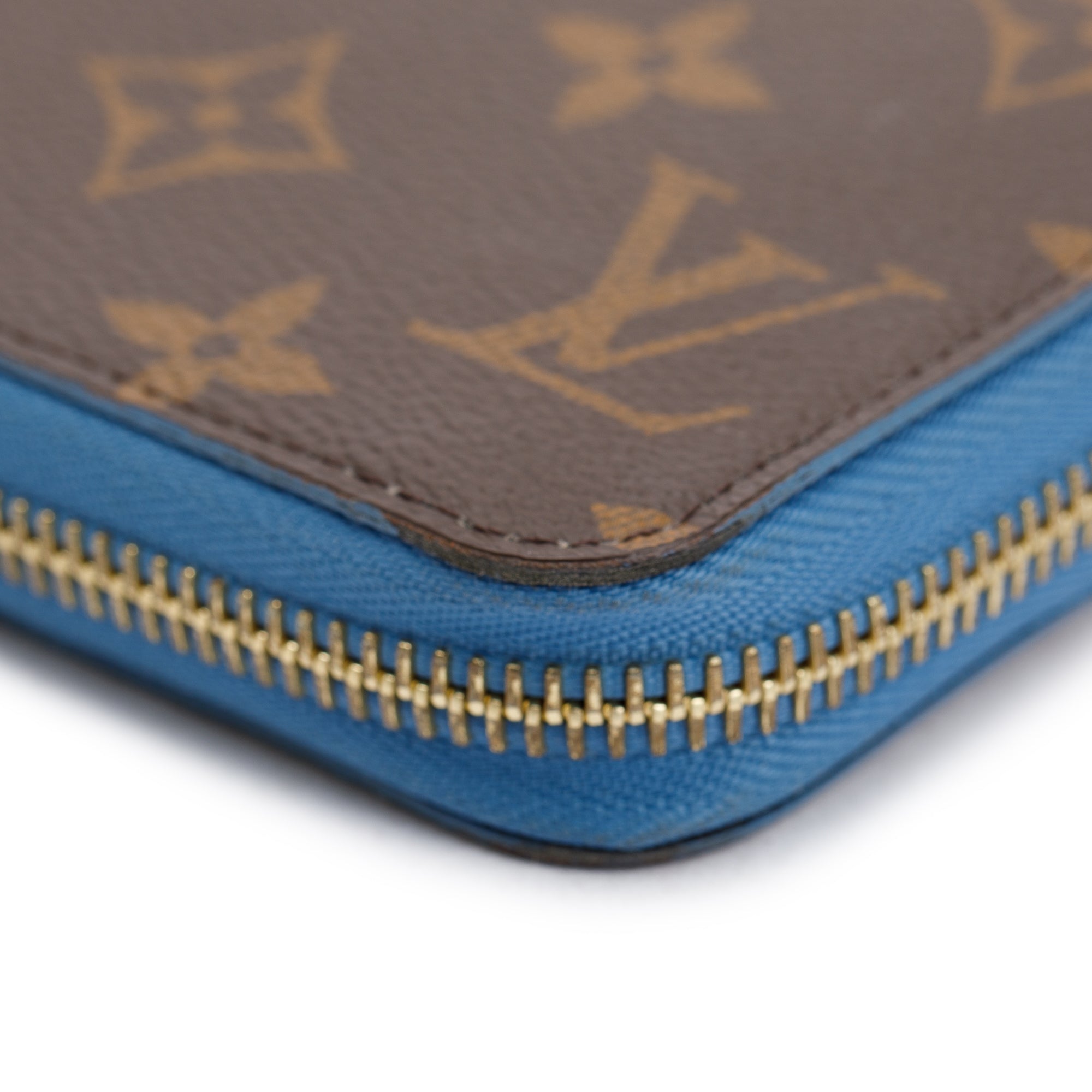 Louis Vuitton Monogram Zippy Wallet w/ Box & Receipt