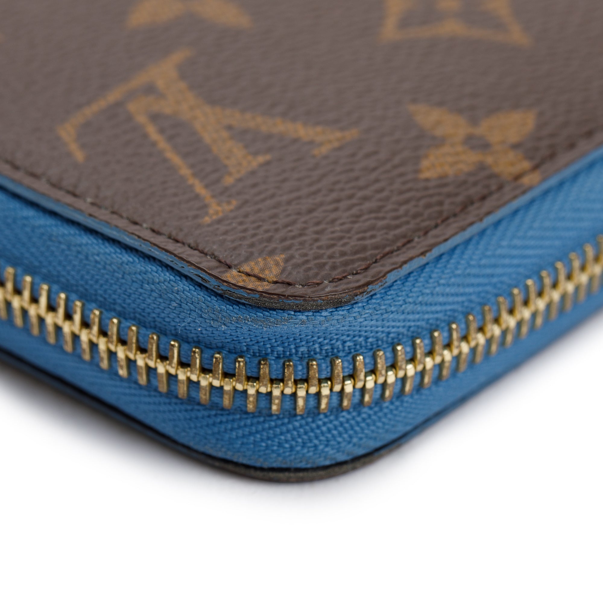 Louis Vuitton Monogram Zippy Wallet w/ Box & Receipt