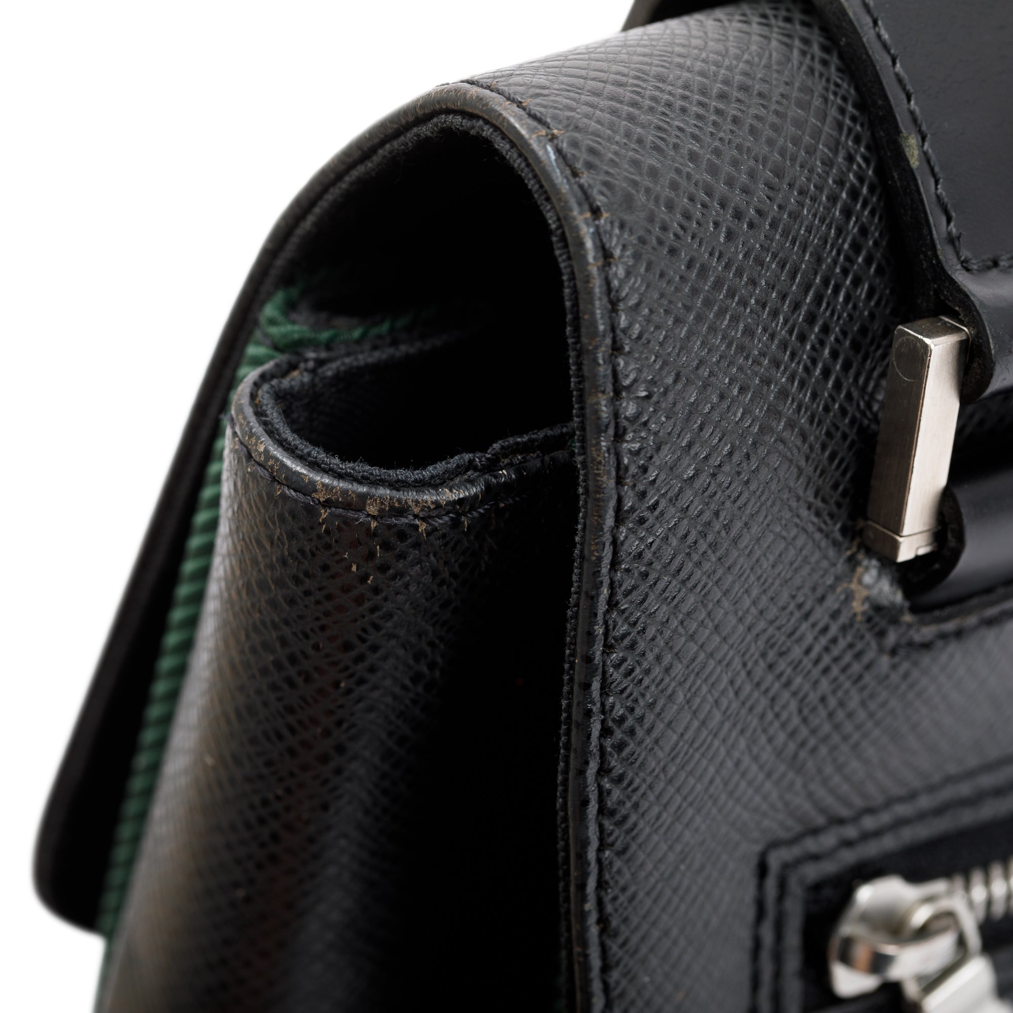 Louis Vuitton Taiga Leather Saratov GM Messenger Bag