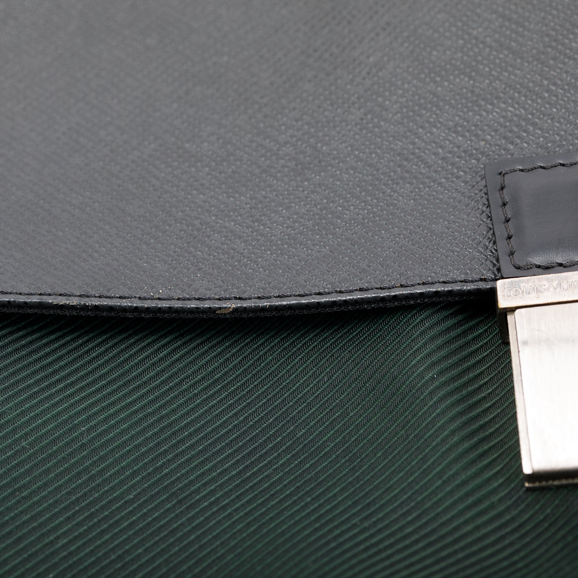 Louis Vuitton Taiga Leather Saratov GM Messenger Bag