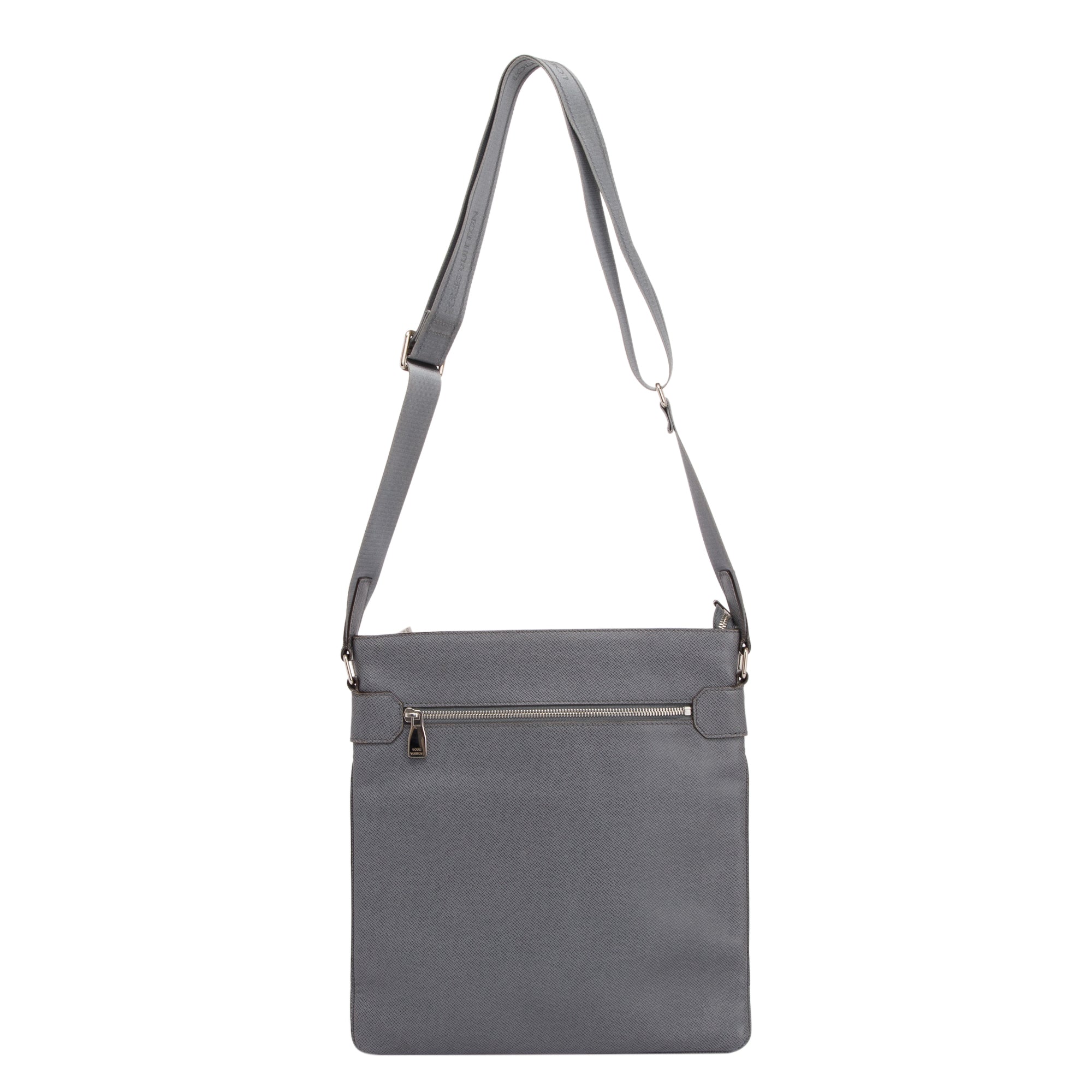 Louis Vuitton Taiga Leather Sasha Messenger Bag