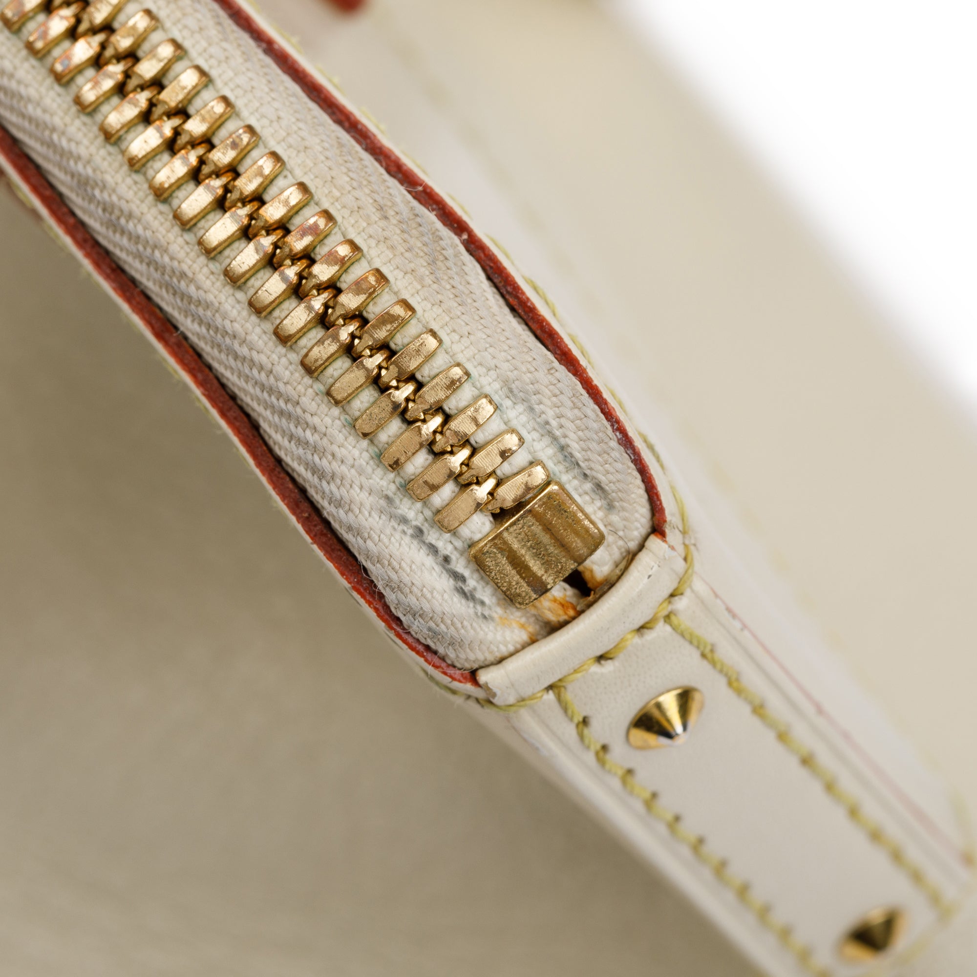 Louis Vuitton White Goatskin Leather Suhali Lockit Bag